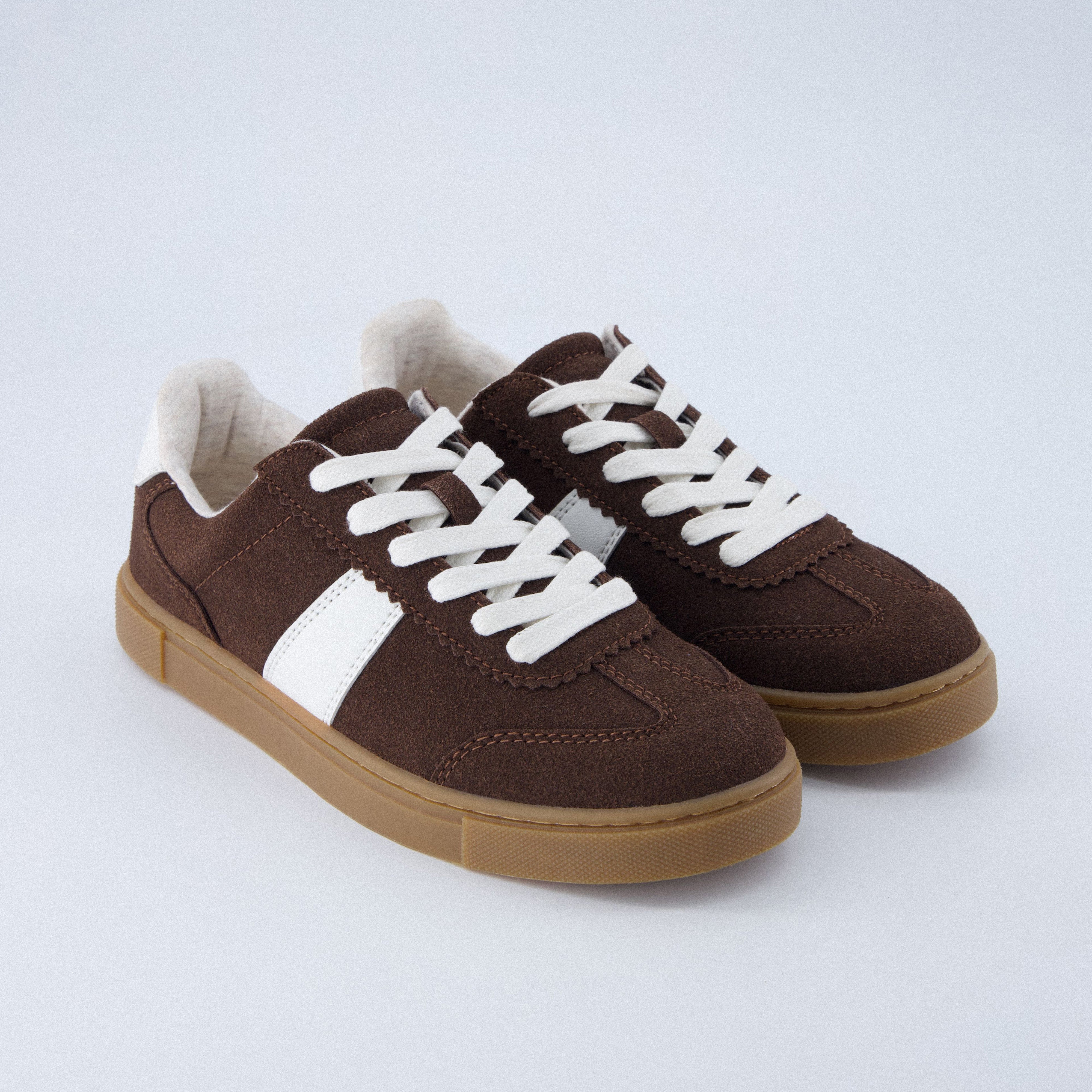 Balance Lace Up Sneaker Brown