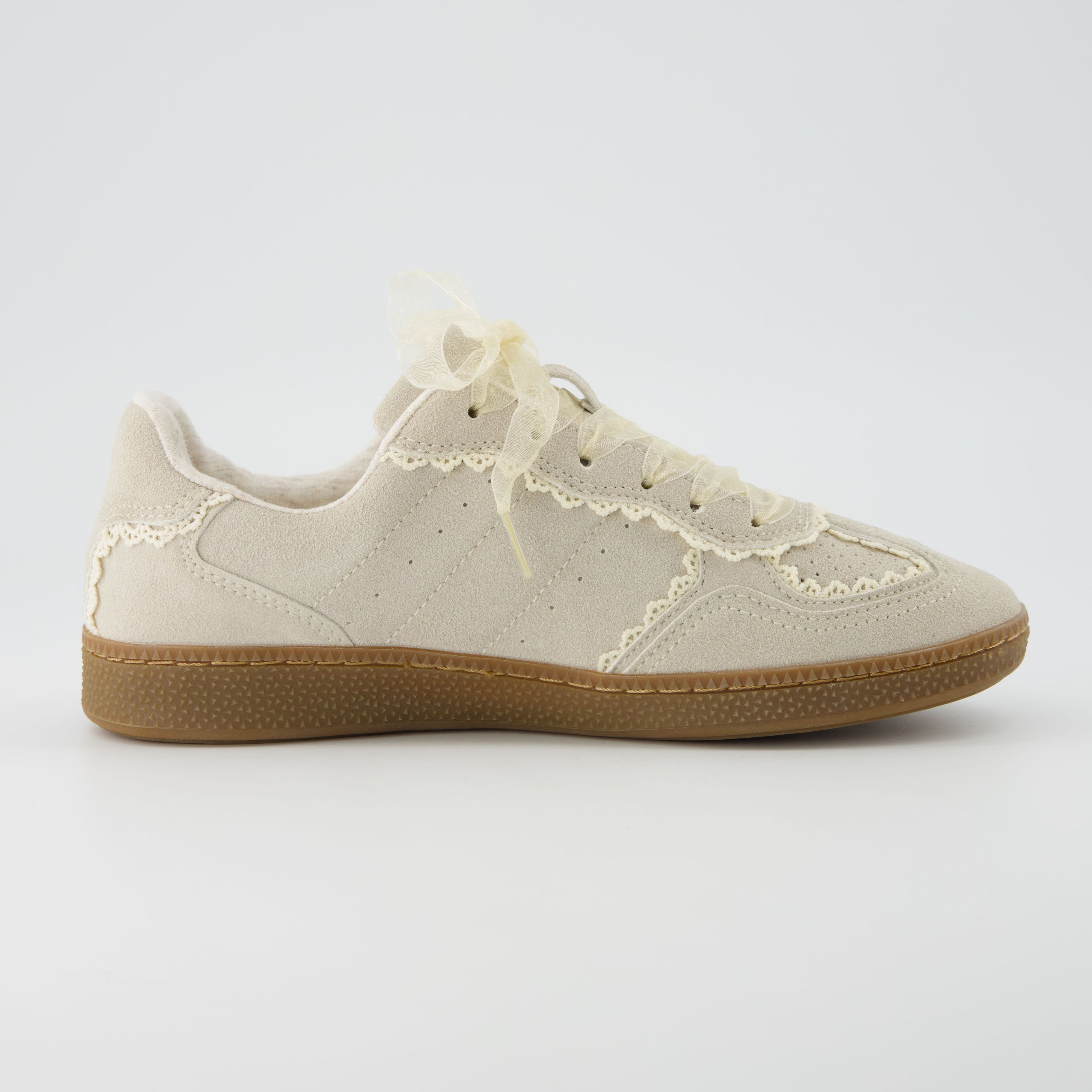 Belinda Casual Sneakers Ivory