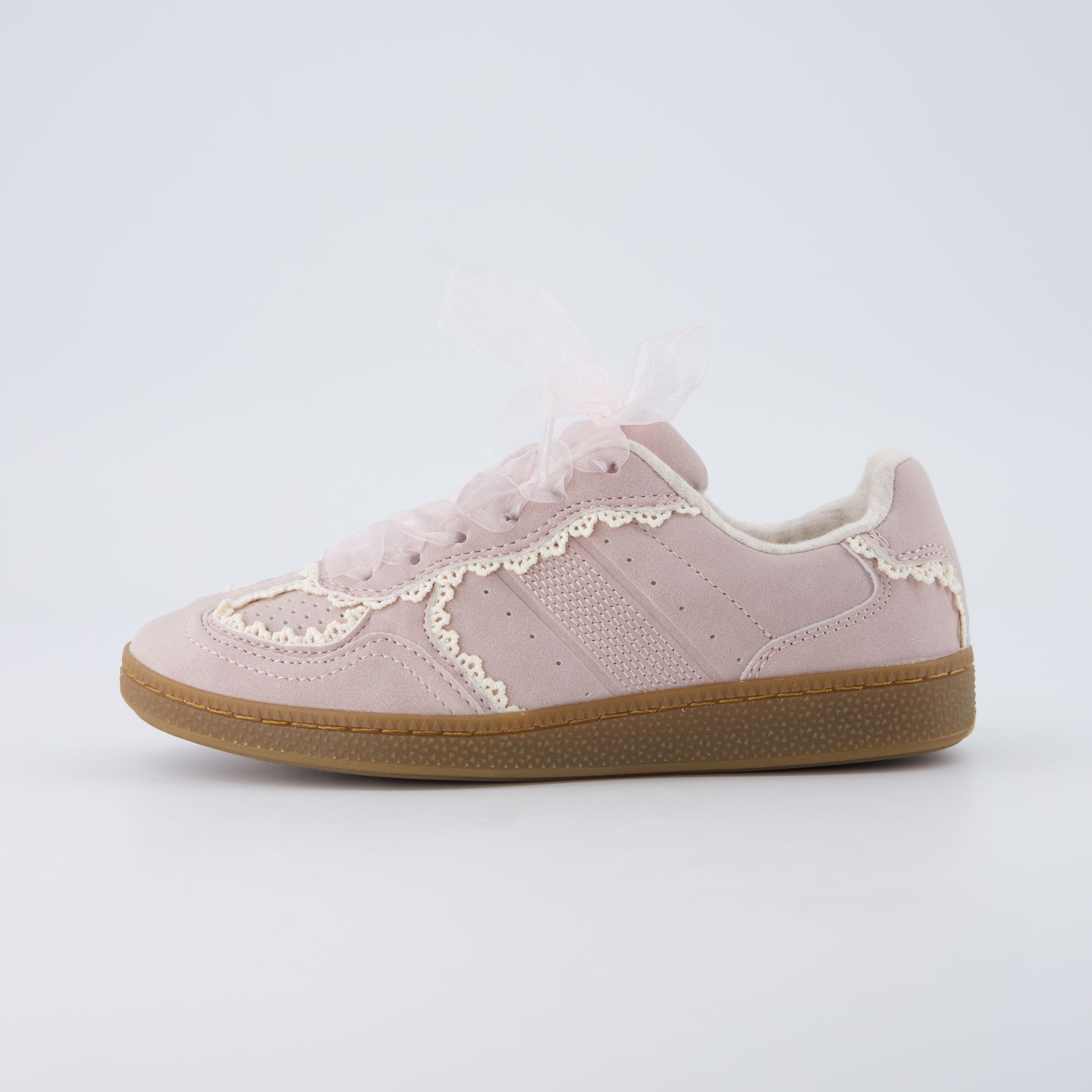 Belinda-K Lace Sneaker