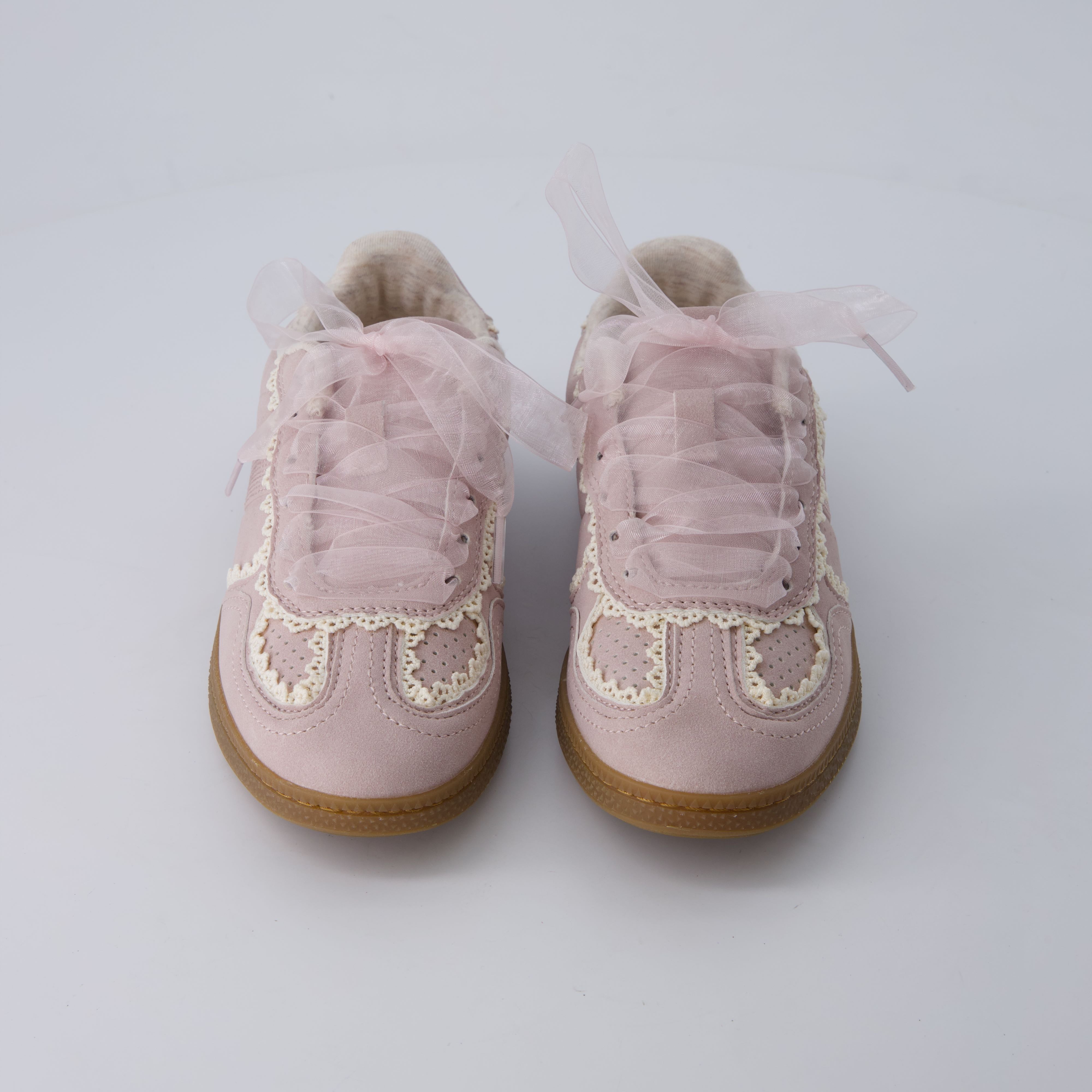 Belinda-K Lace Sneaker