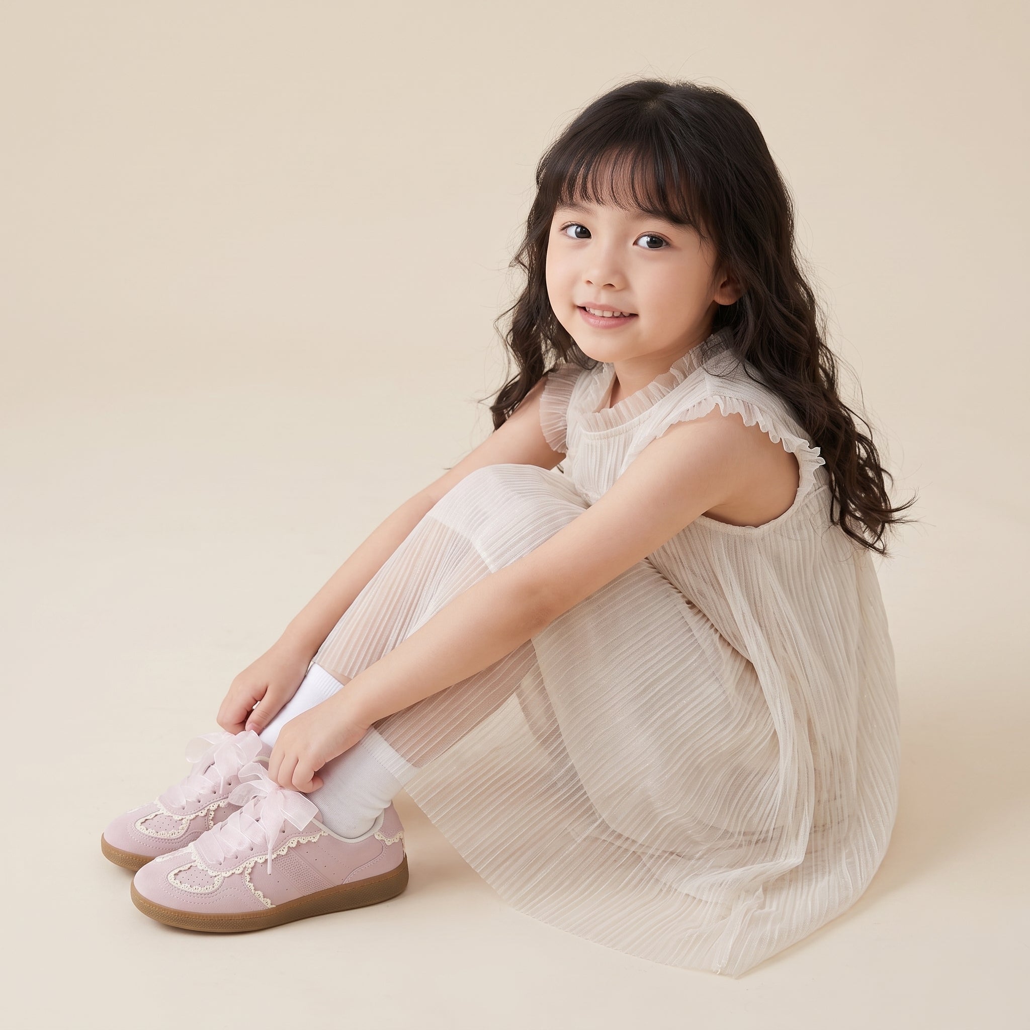Belinda-K Lace Sneaker