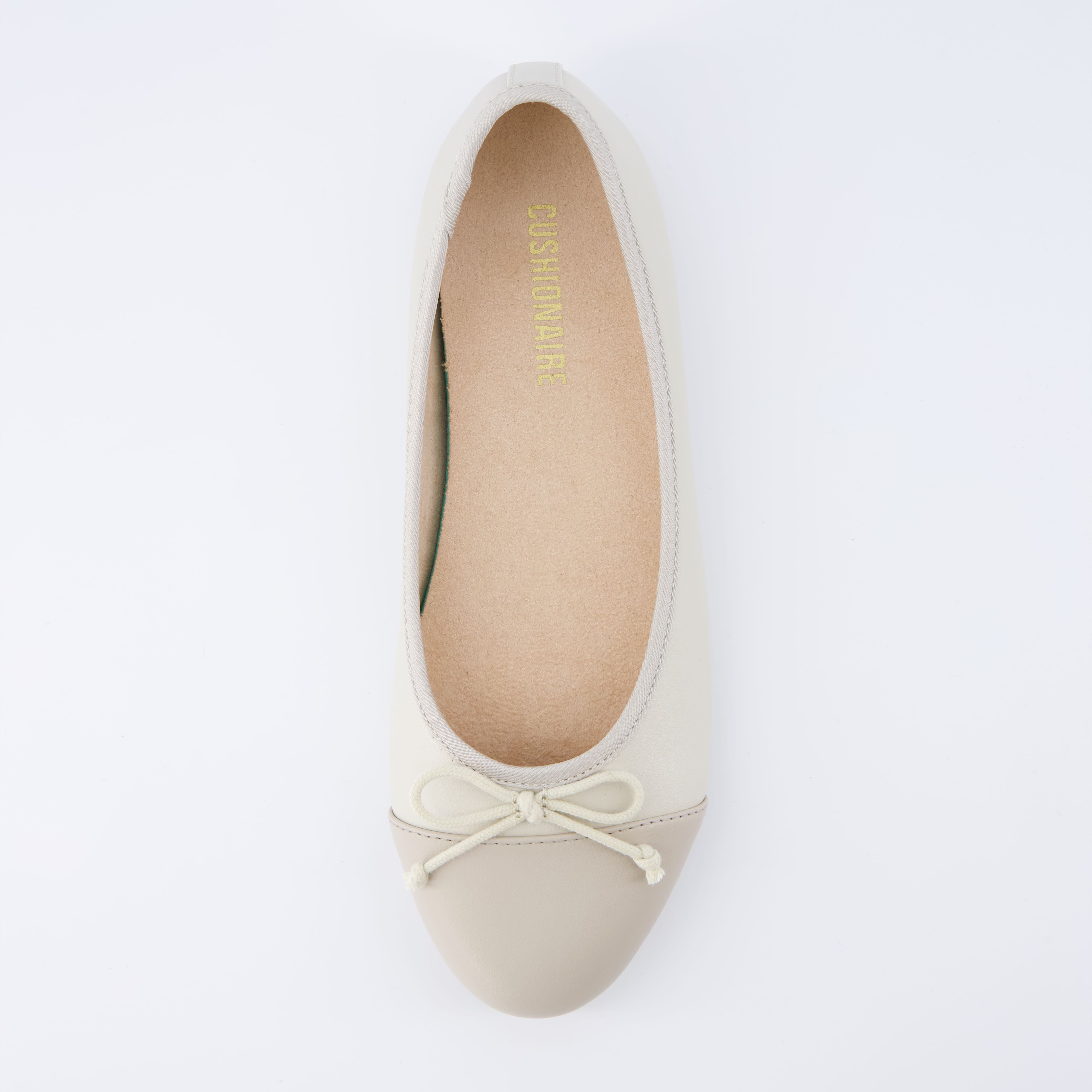 Cardi Cap Toe Flat Bone Taupe