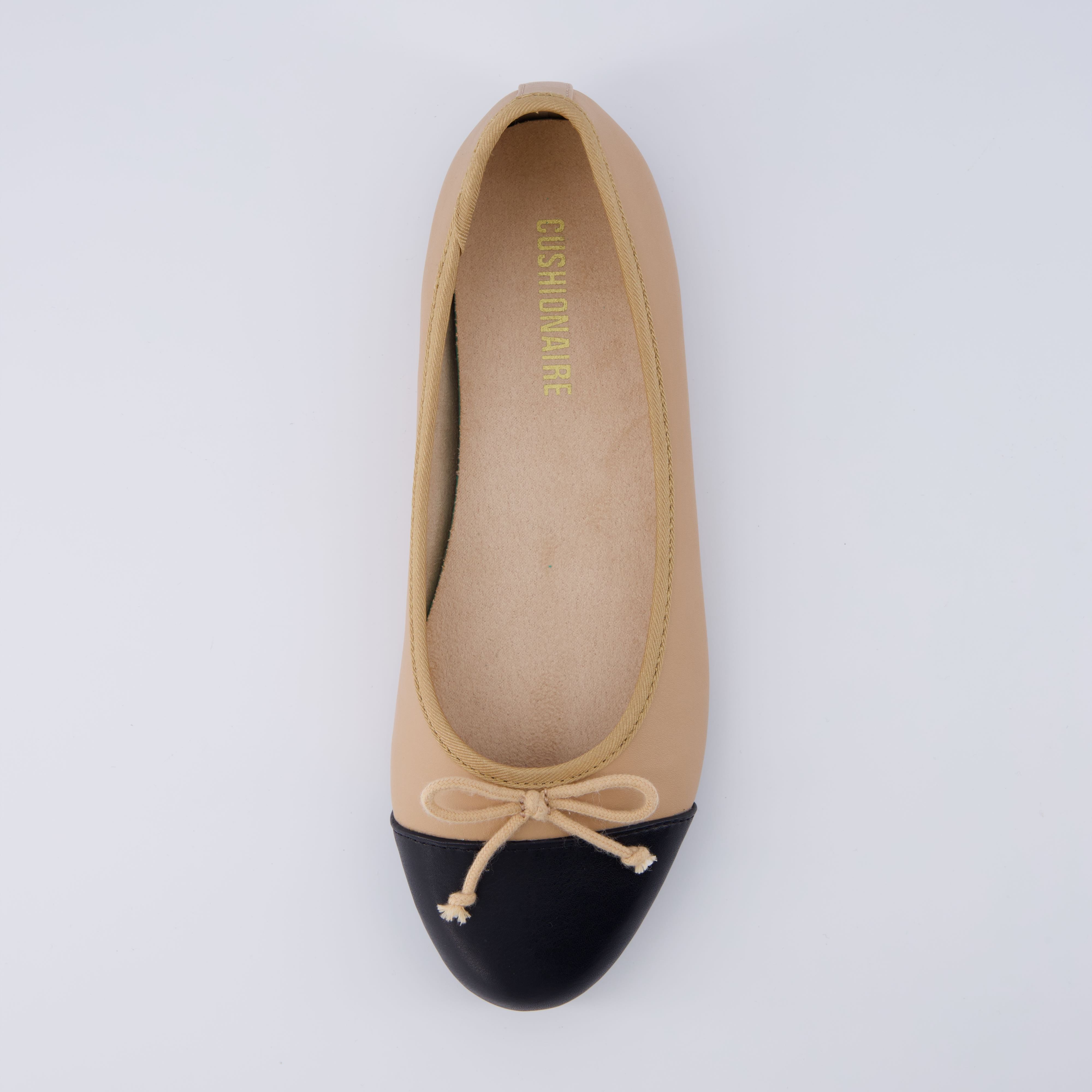 Cardi Cap Toe Flat Tan Black