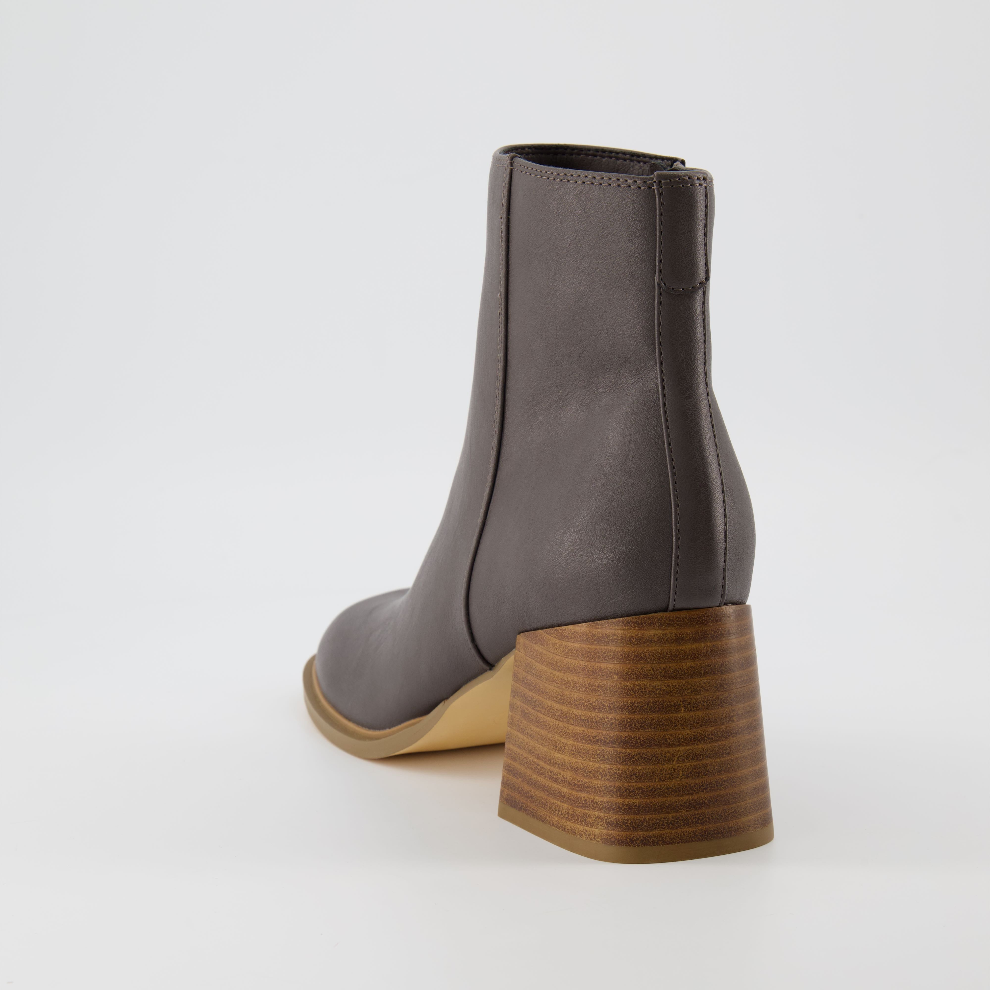 Dante Block Heel Dress Boot Dark Gray