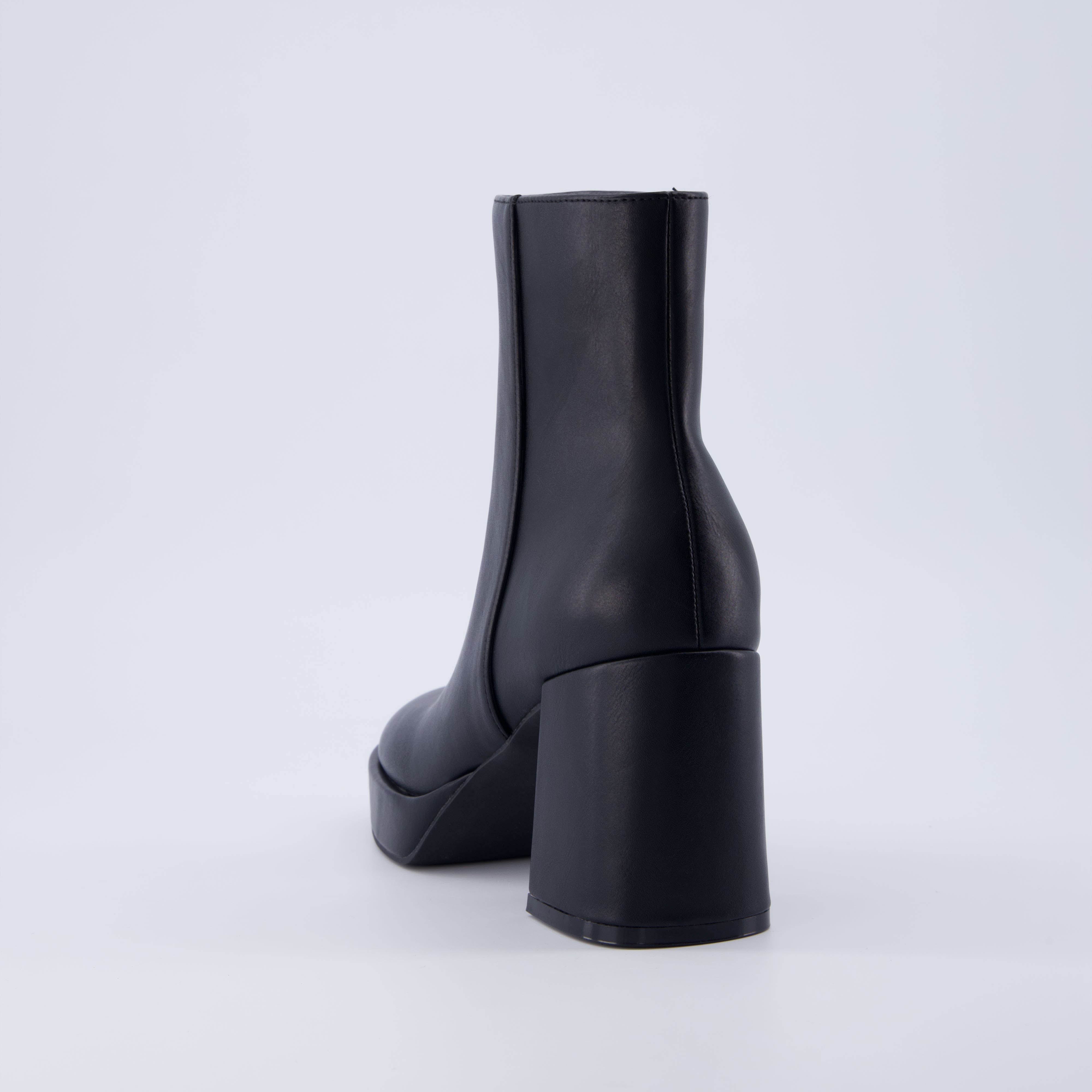 Gallerie Platform Dress Boot Black