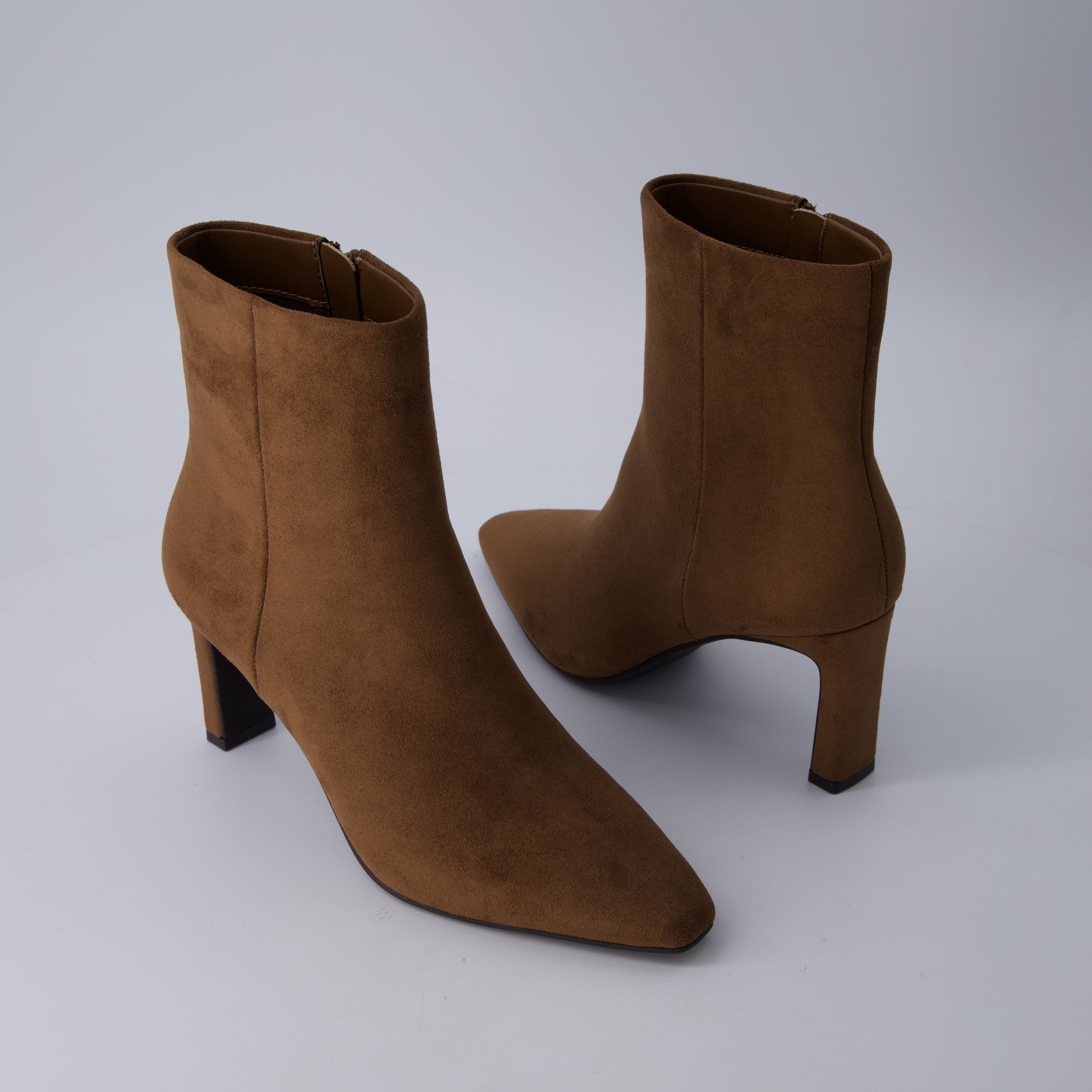 Giana High Heel Ankle Boots Tobacco Medium