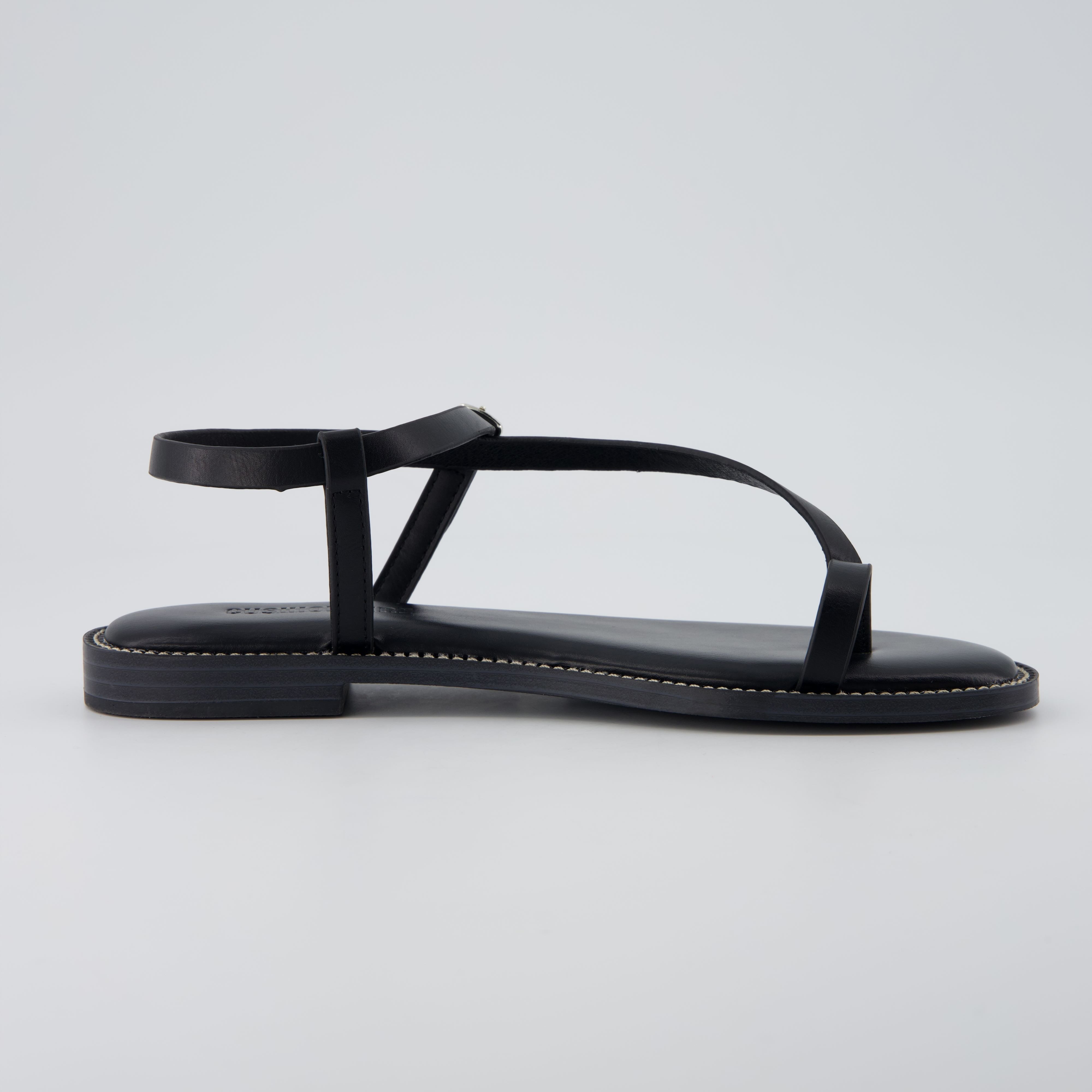 Life Strappy Flat Sandals Black Medium