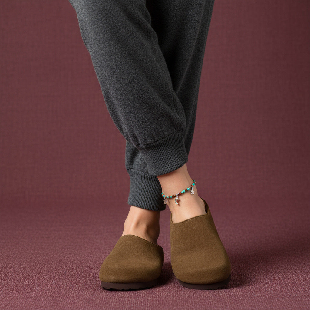 Lute Suede Clogs Brown