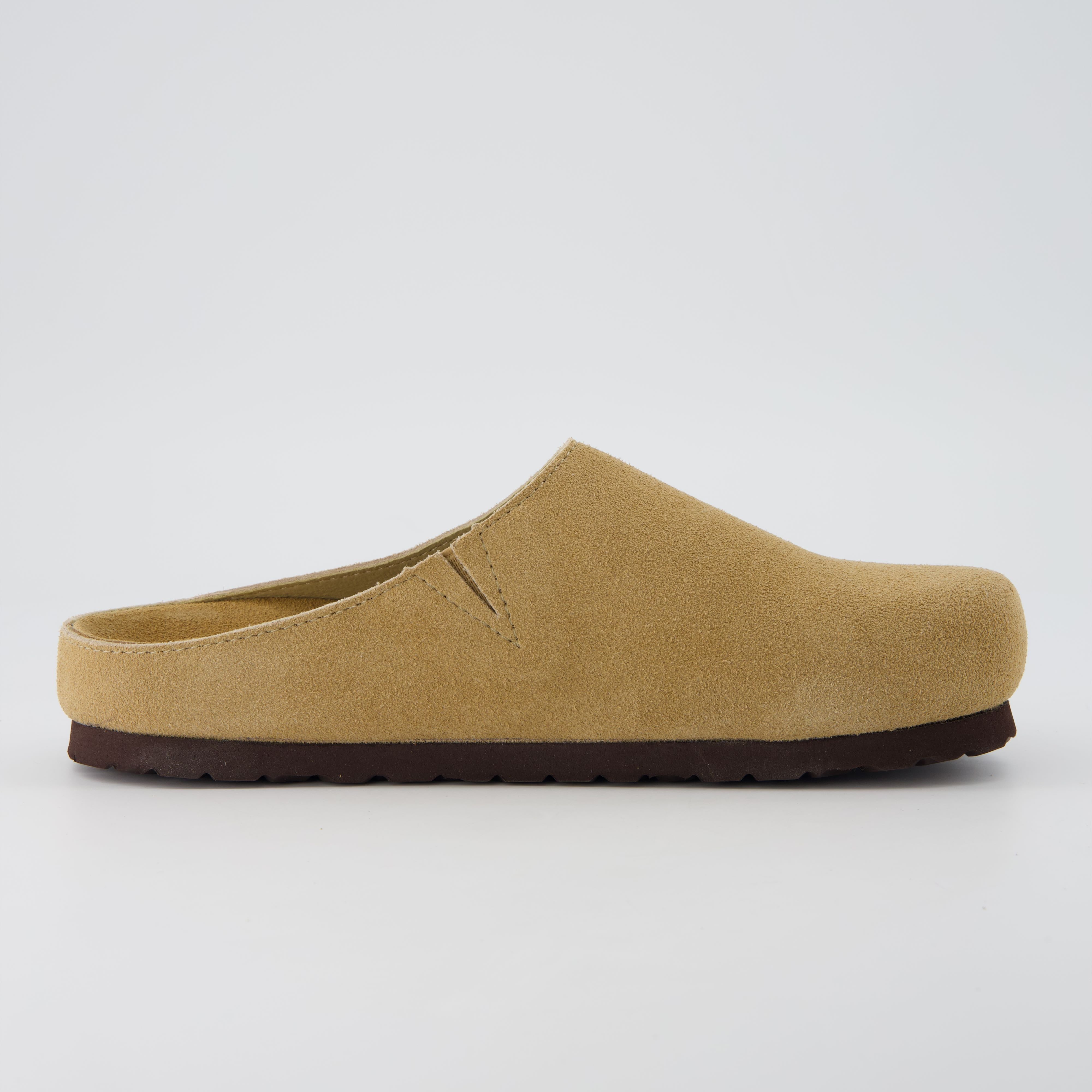 Lute Suede Clogs Sand
