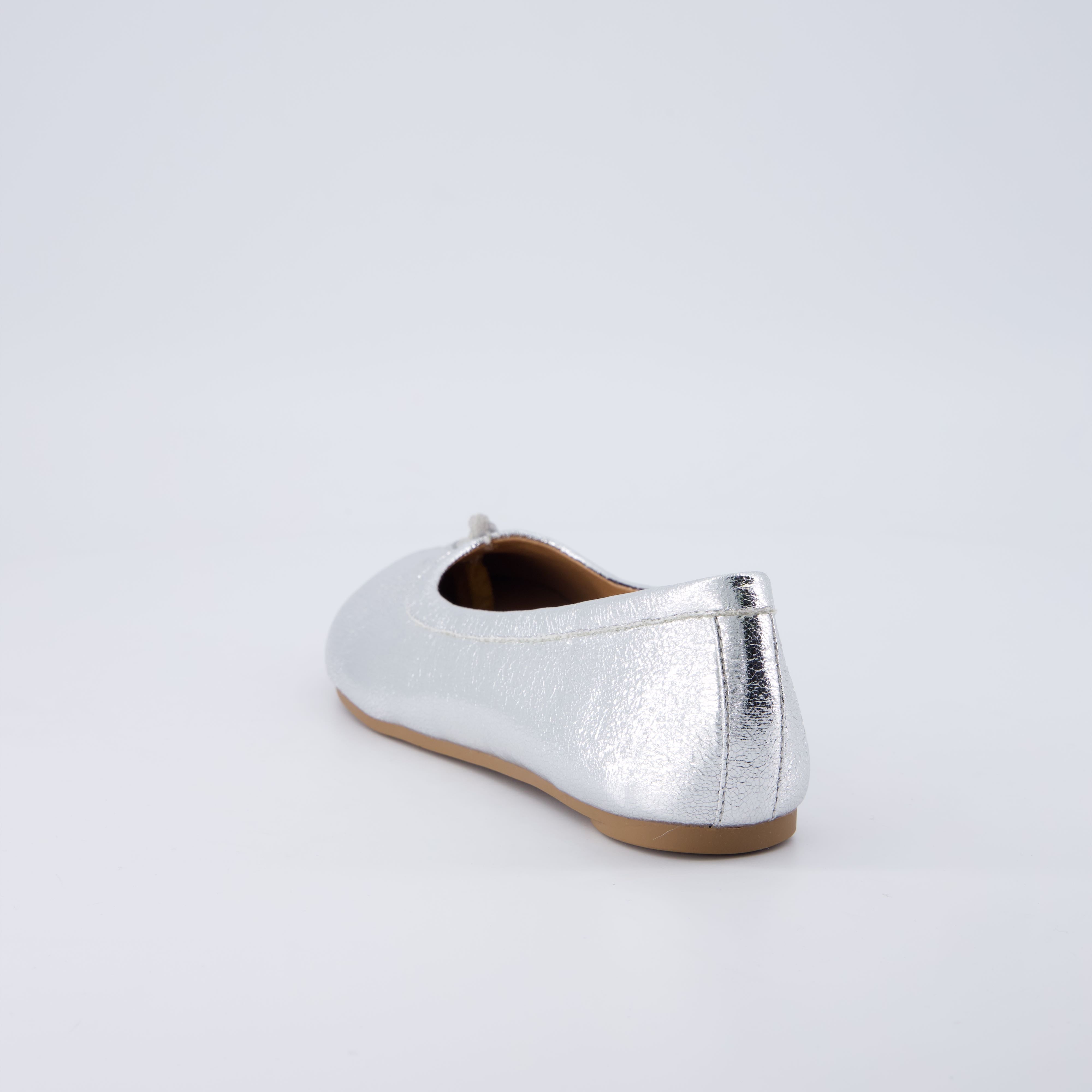 Maki Split-toe Flats Silver Medium