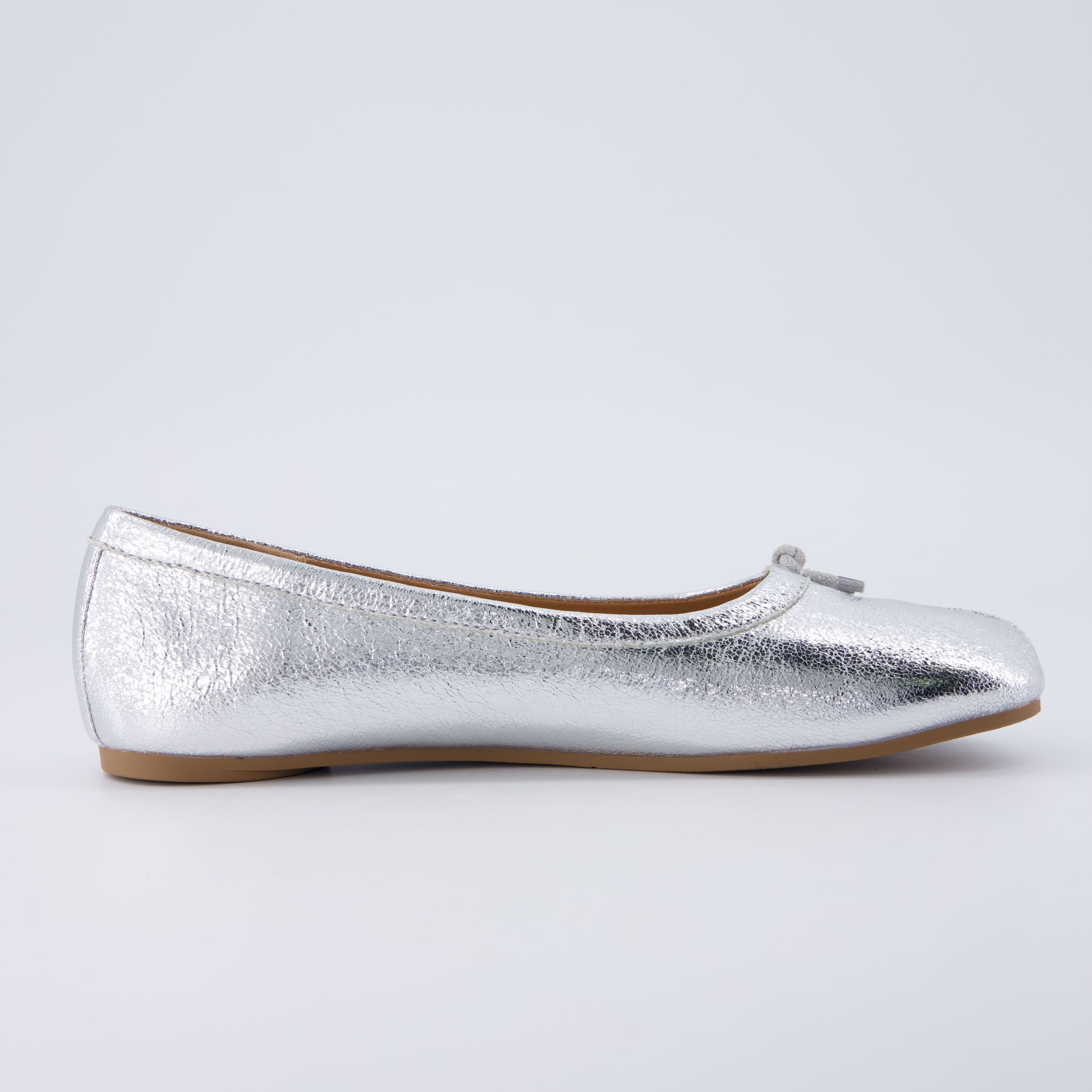 Maki Split-toe Flats Silver Medium