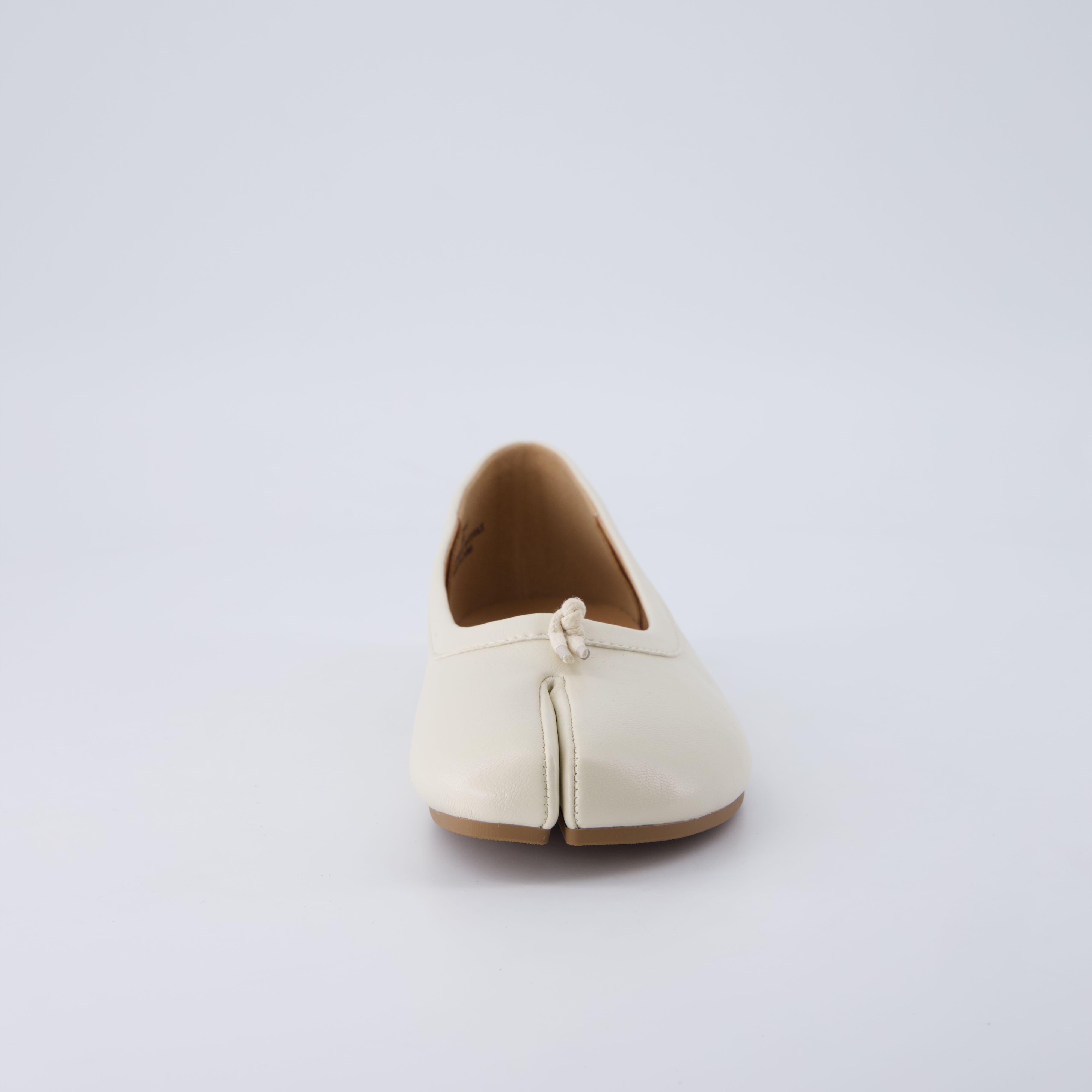 Maki Split-toe Flats Brown Medium