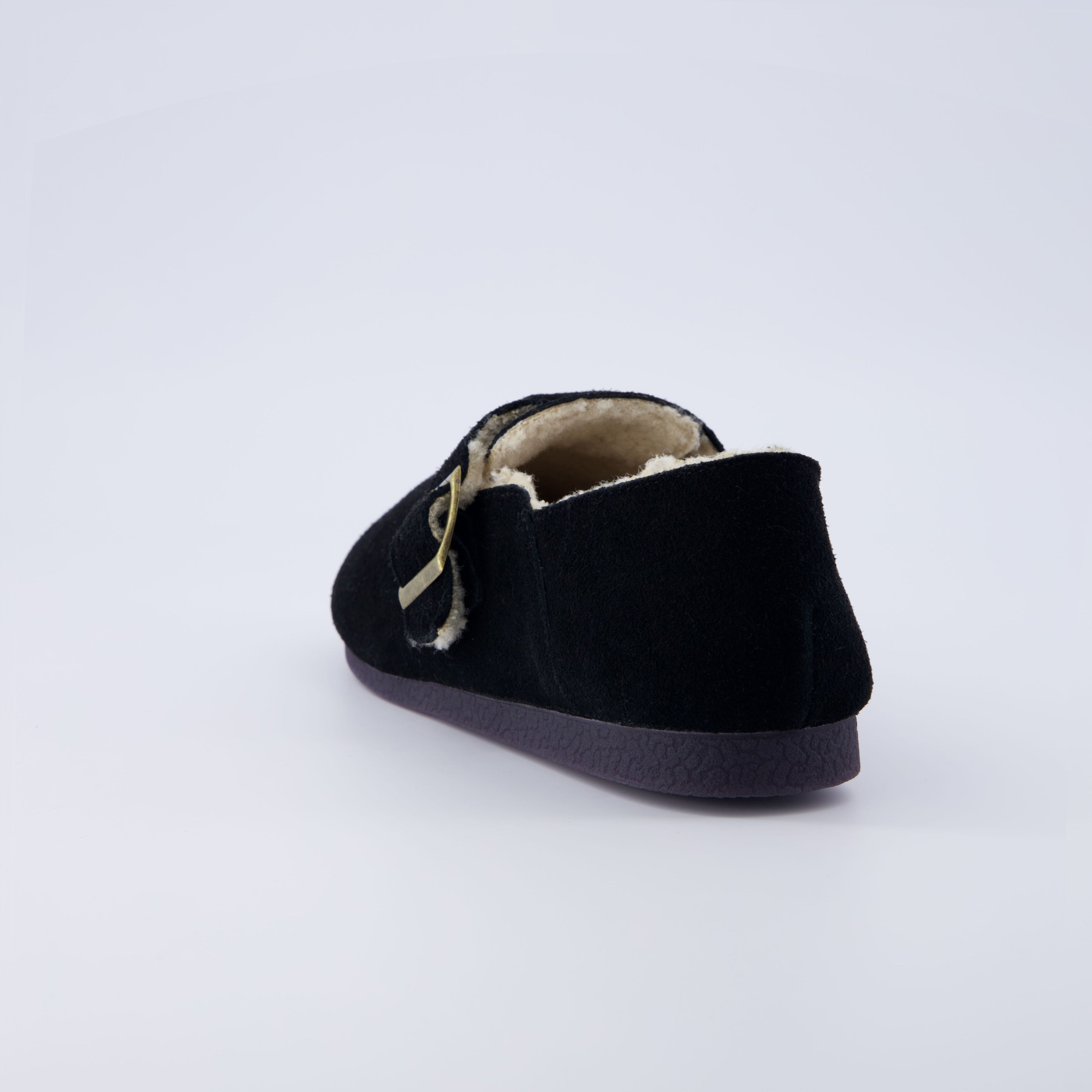 Nest Cozy Suede Clog Black