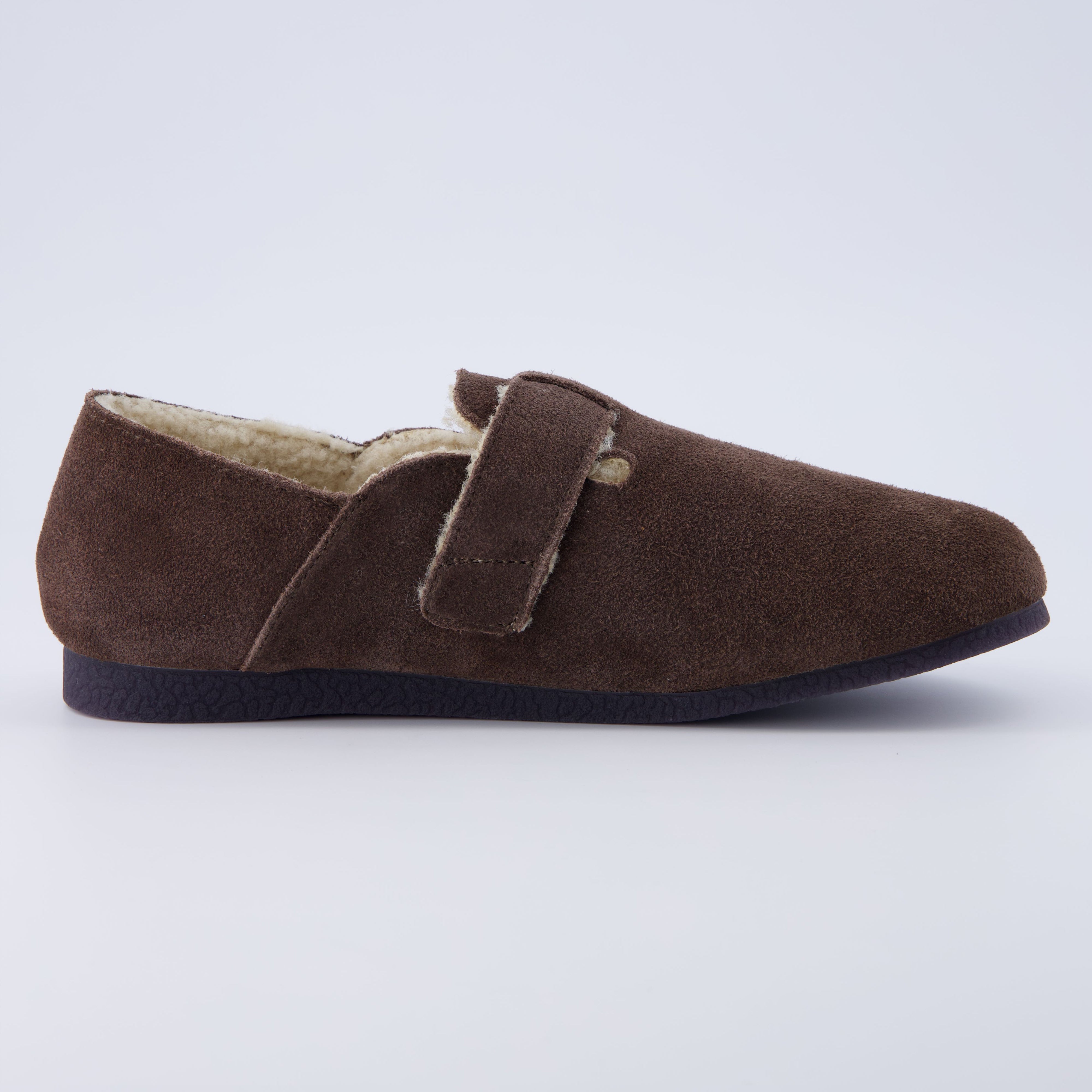 Nest Cozy Suede Clog Brown