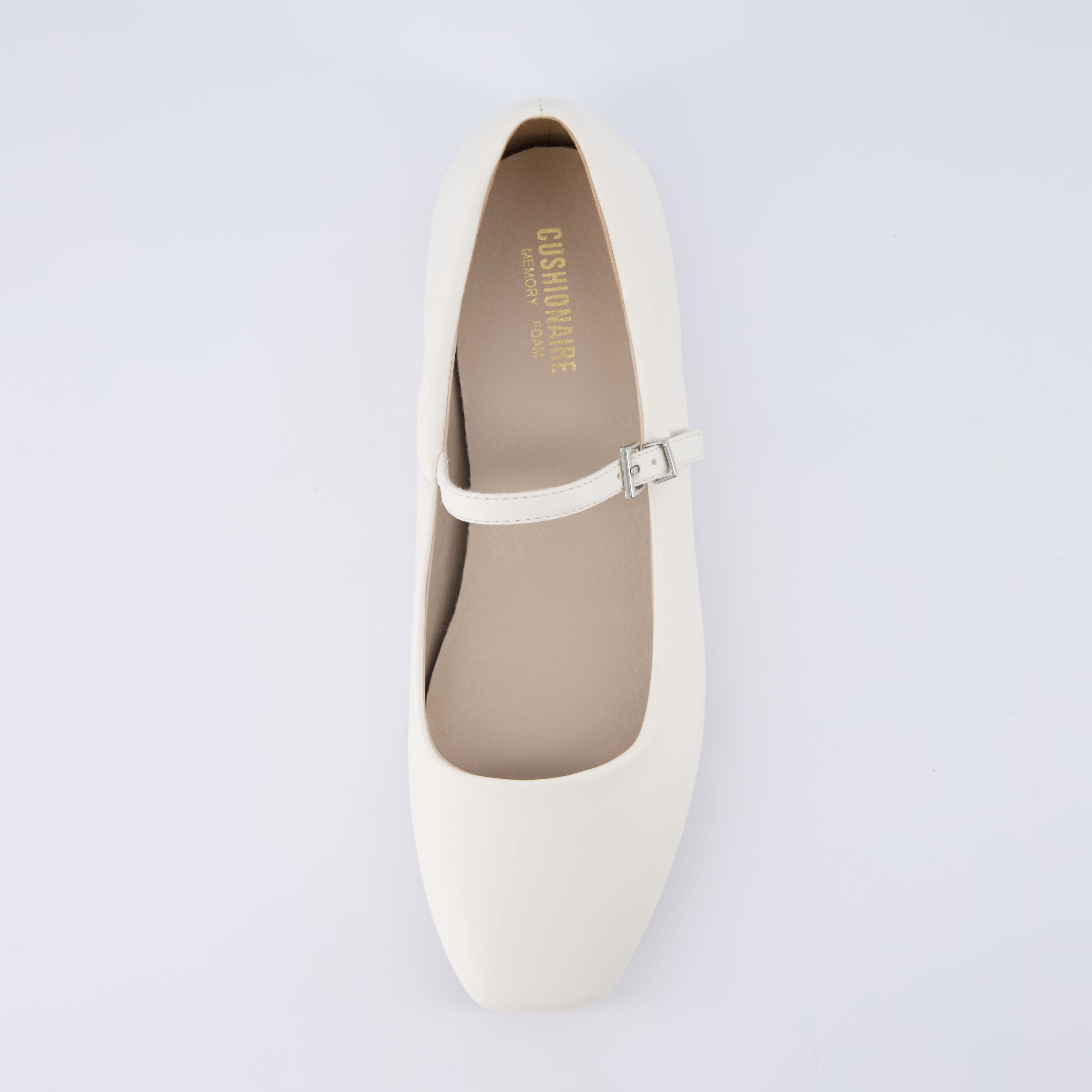 Sleeper Mary Jane Flat Cream
