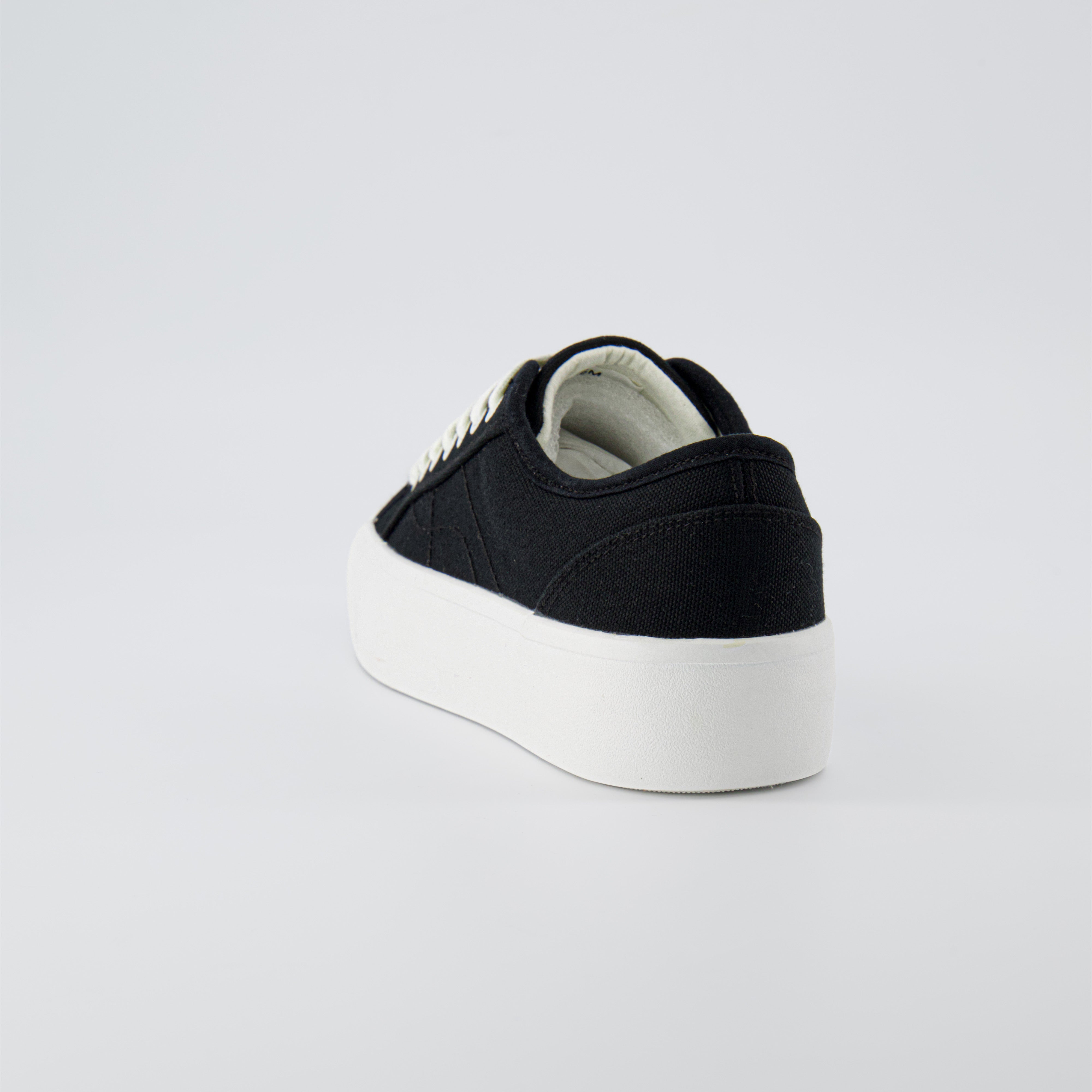 Tag Low Top Canvas Sneaker Black