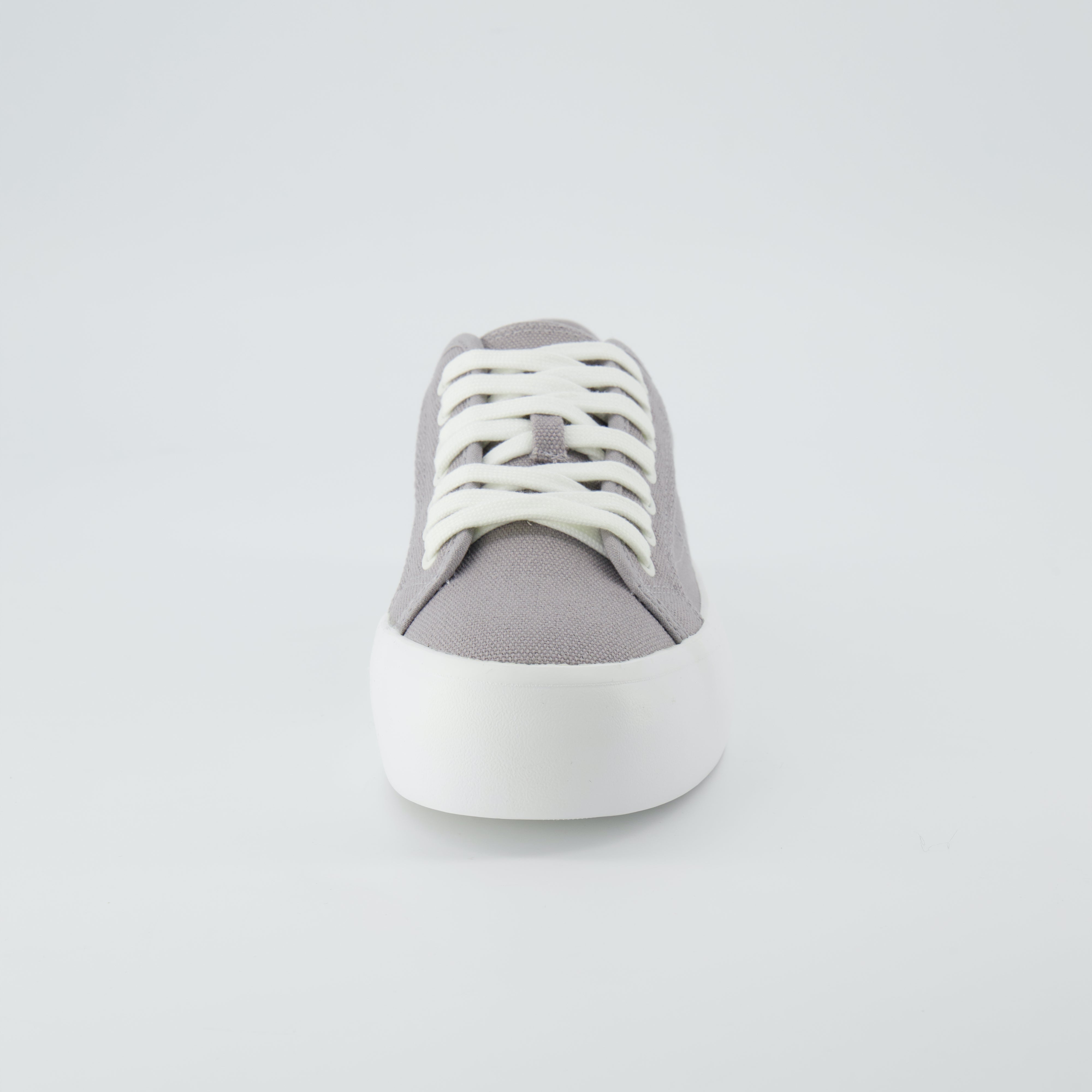 Tag Low Top Canvas Sneaker Gray