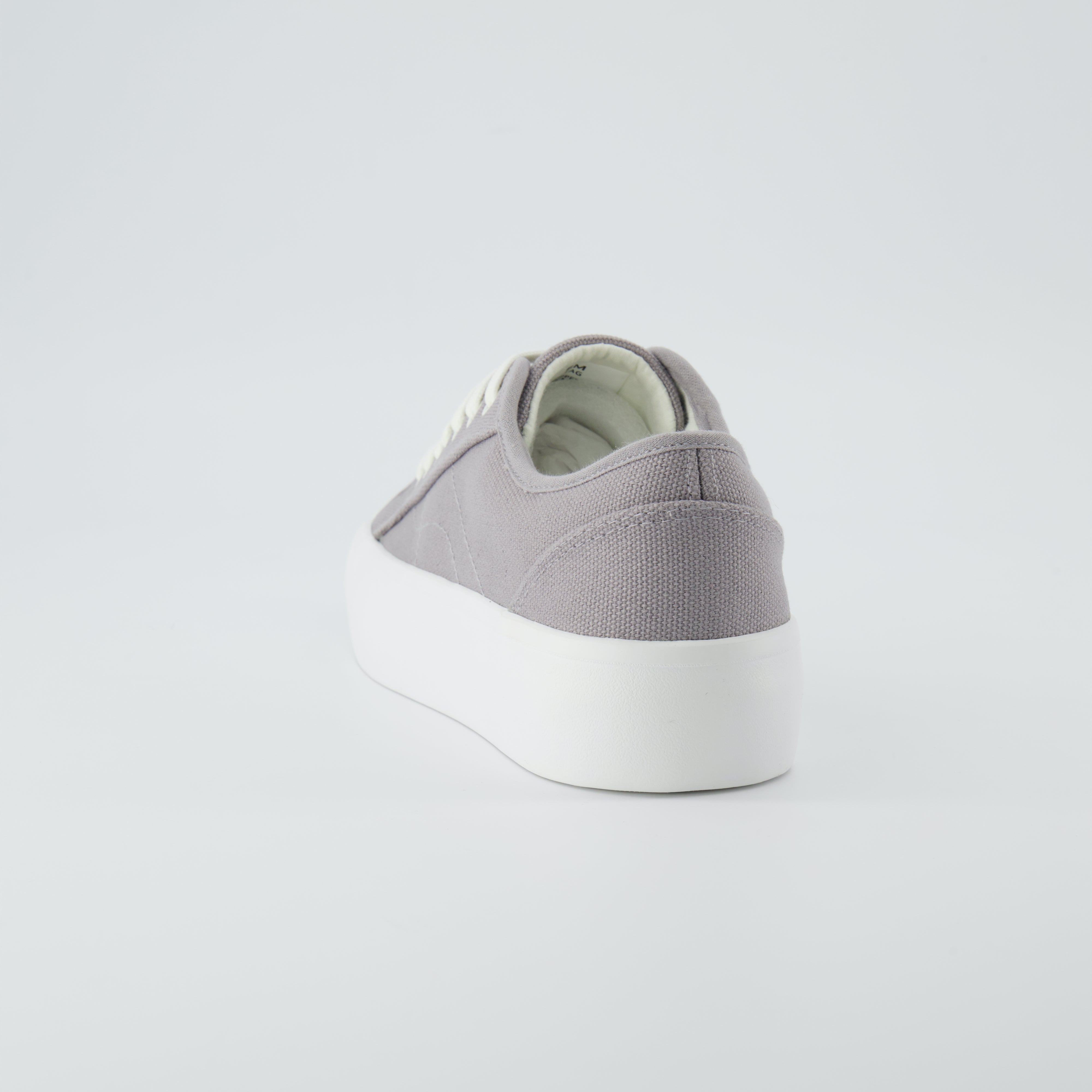 Tag Low Top Canvas Sneaker Gray