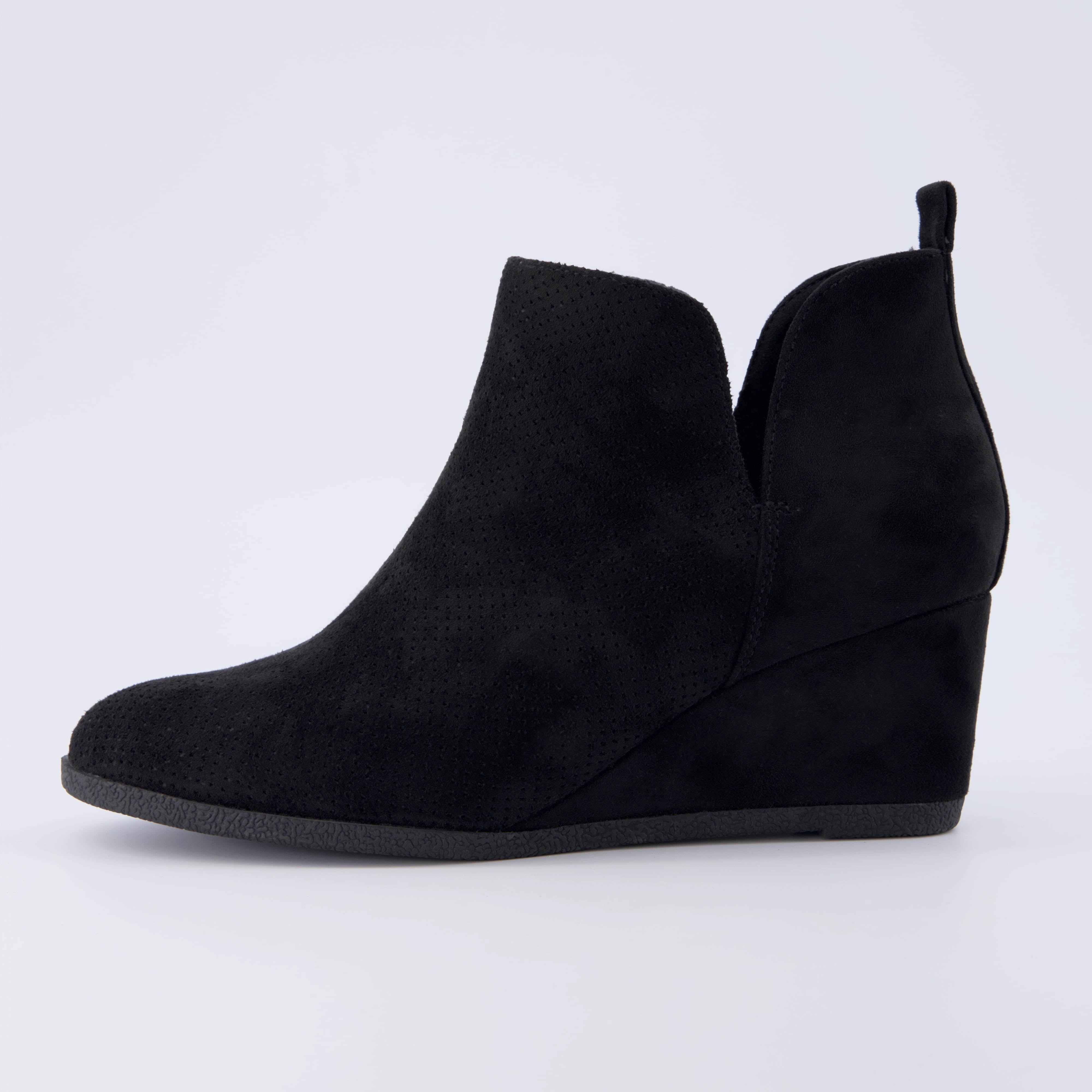 Cushionaire Women's Tito Wedge Bootie Black / Medium / 11 Cushionaire Women's Tito Wedge Bootie Black / Medium / 11