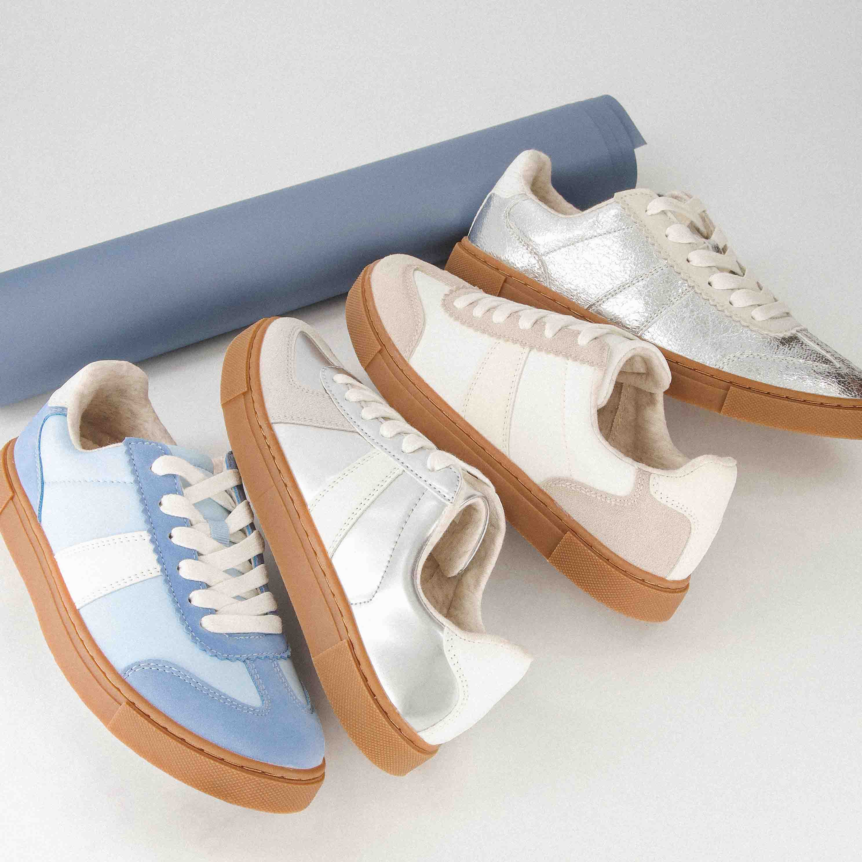 Cushionaire Women's Balance Lace Up Sneaker