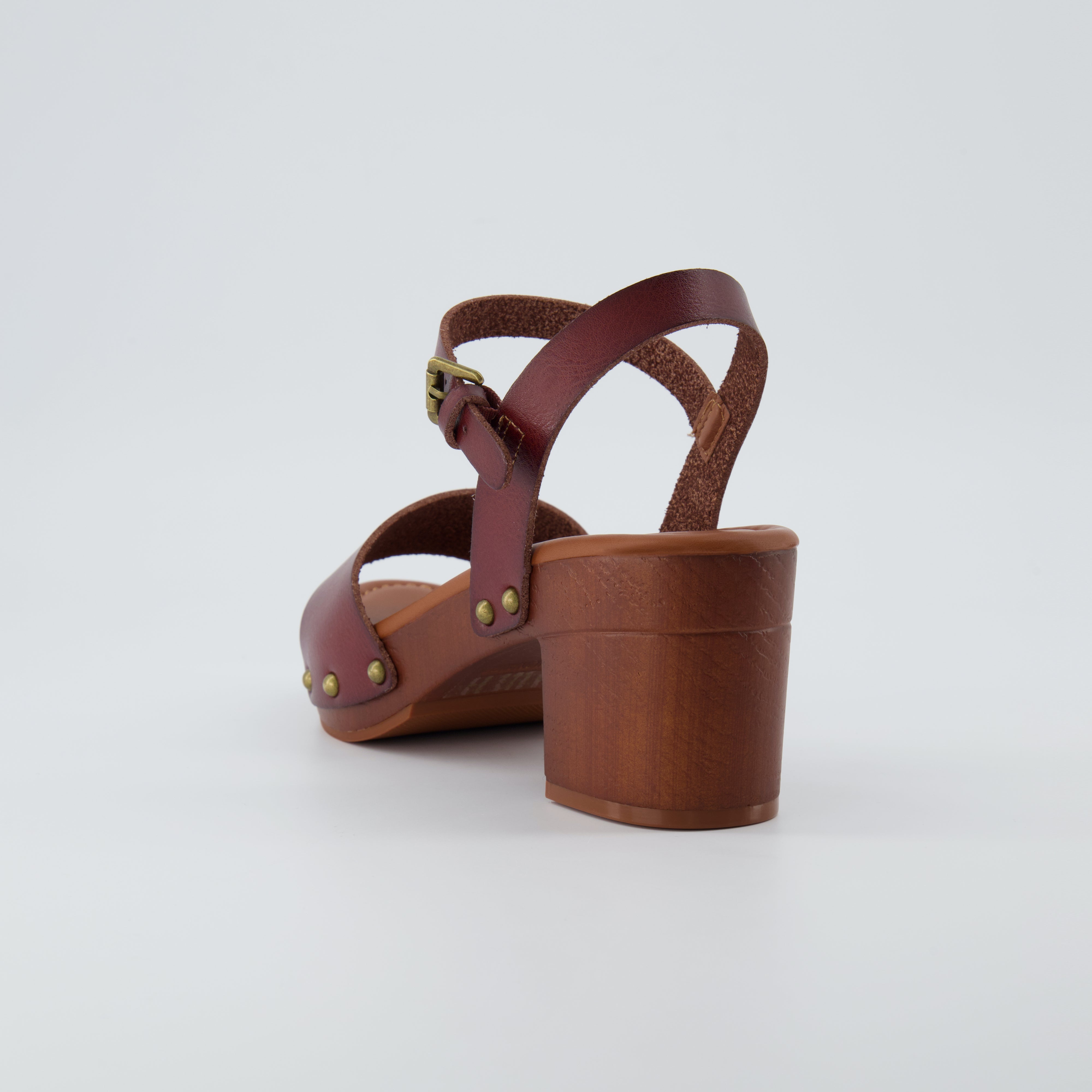 Sloan Faux Wood Sandals Whiskey