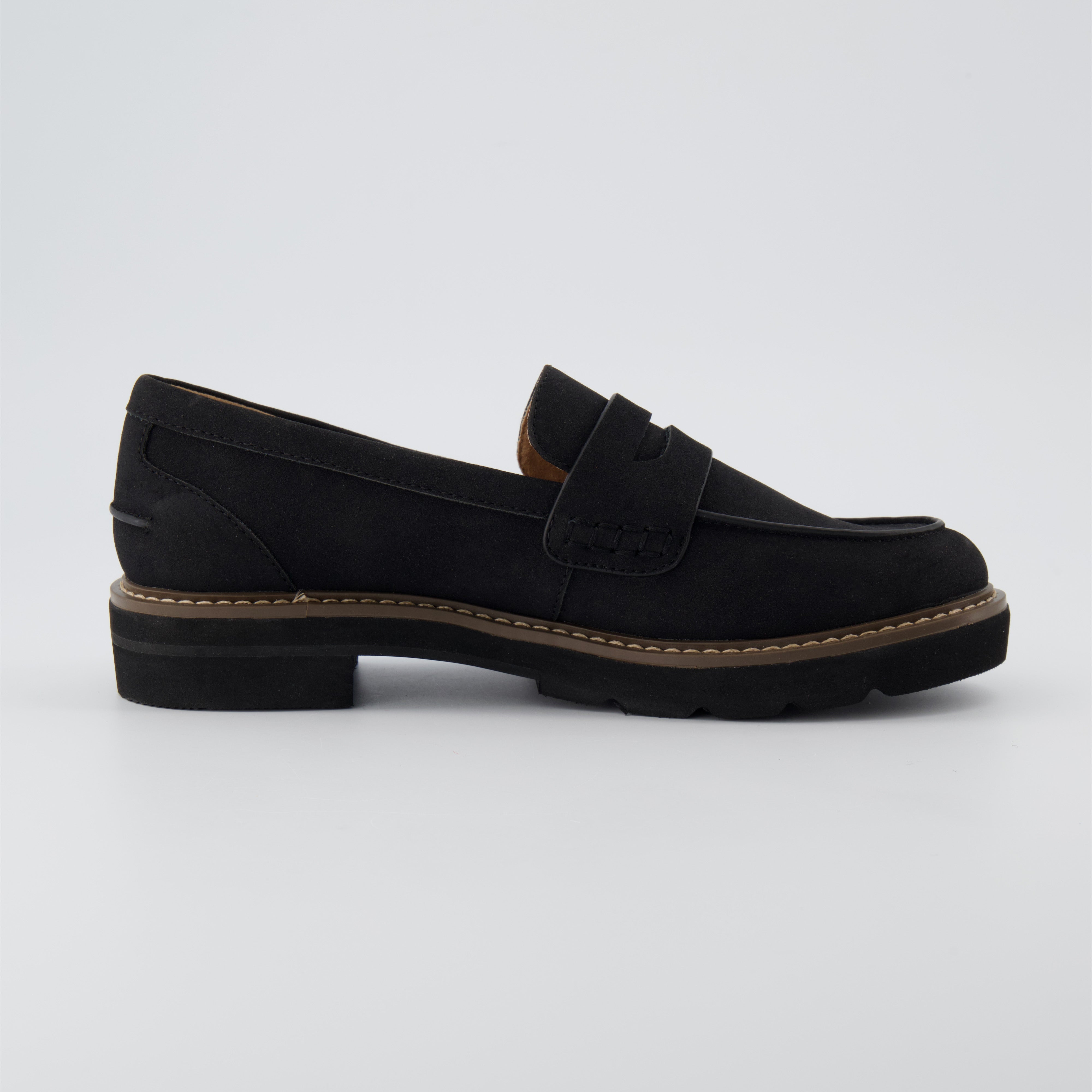 Vassar Slip-on Loafers Black