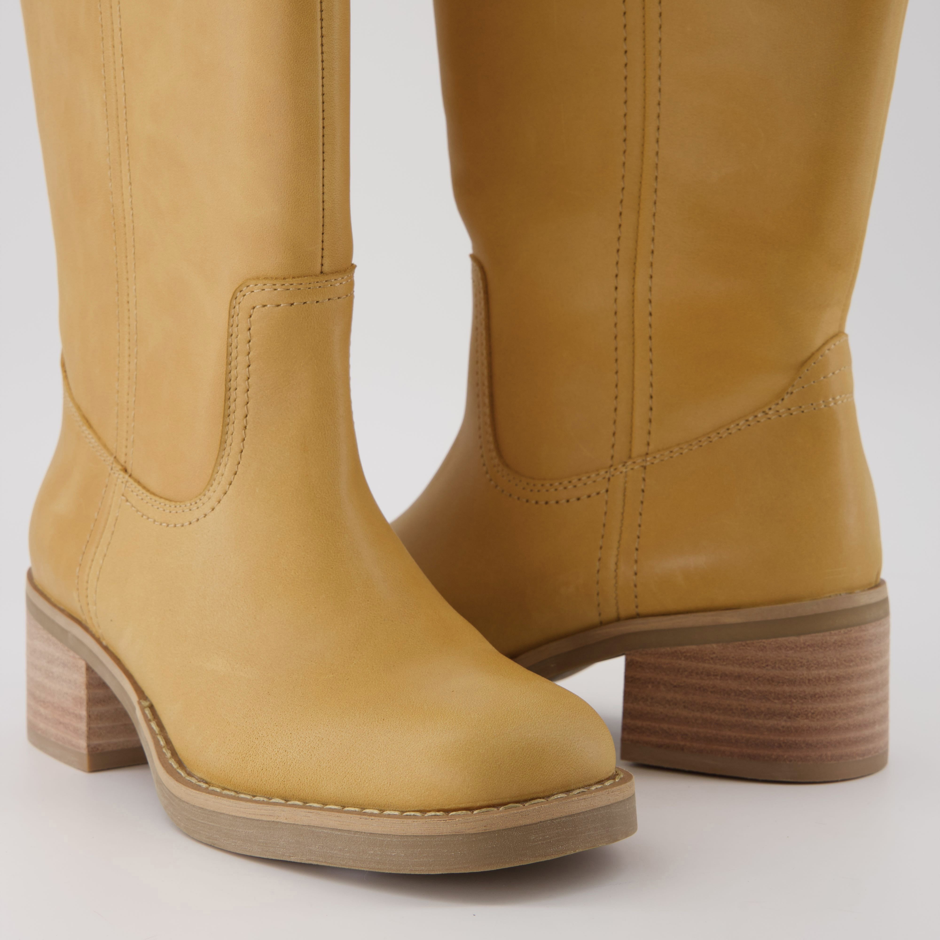 Sawyer Leather Boot Banana Leather Medium