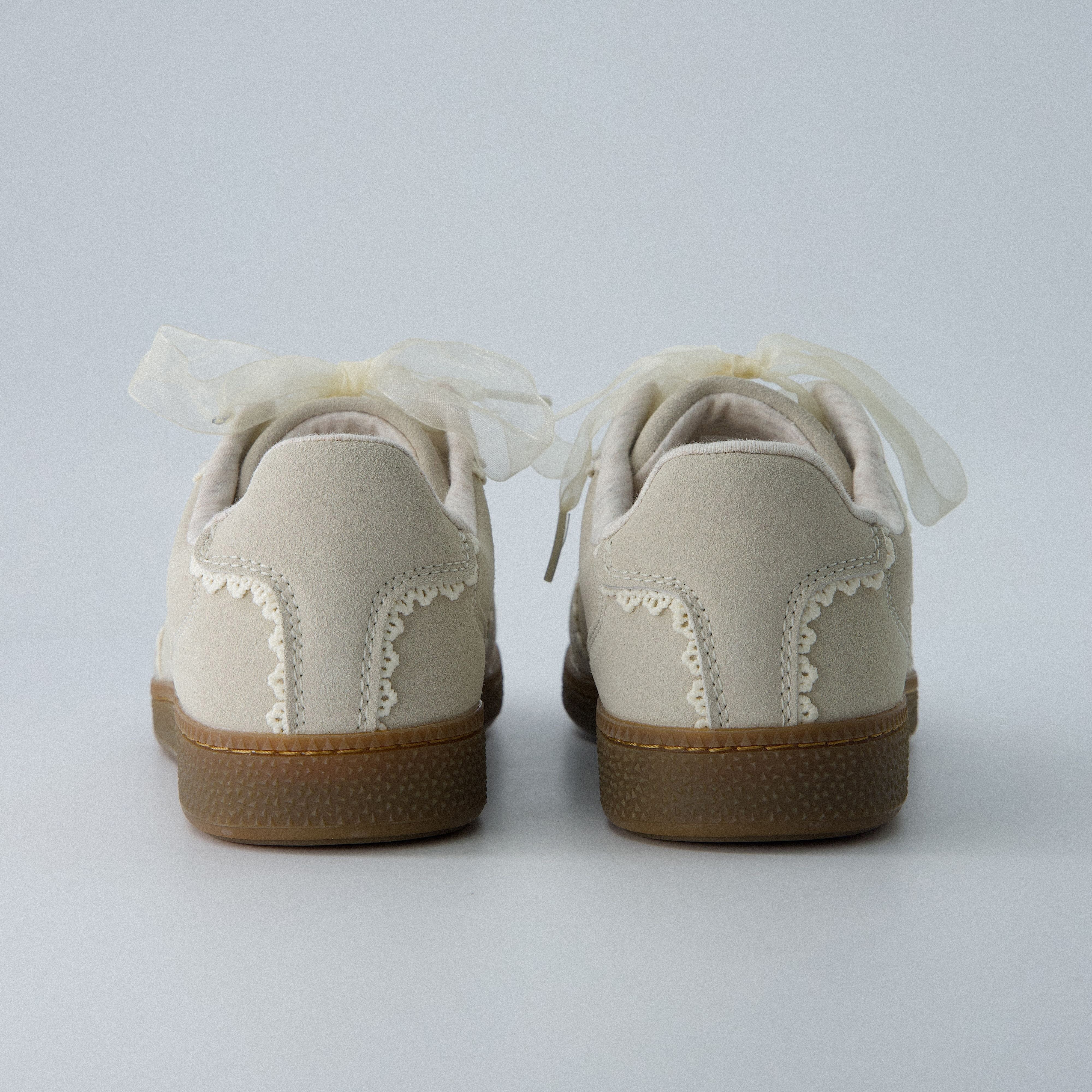 Belinda-K Lace Sneaker Ivory Medium