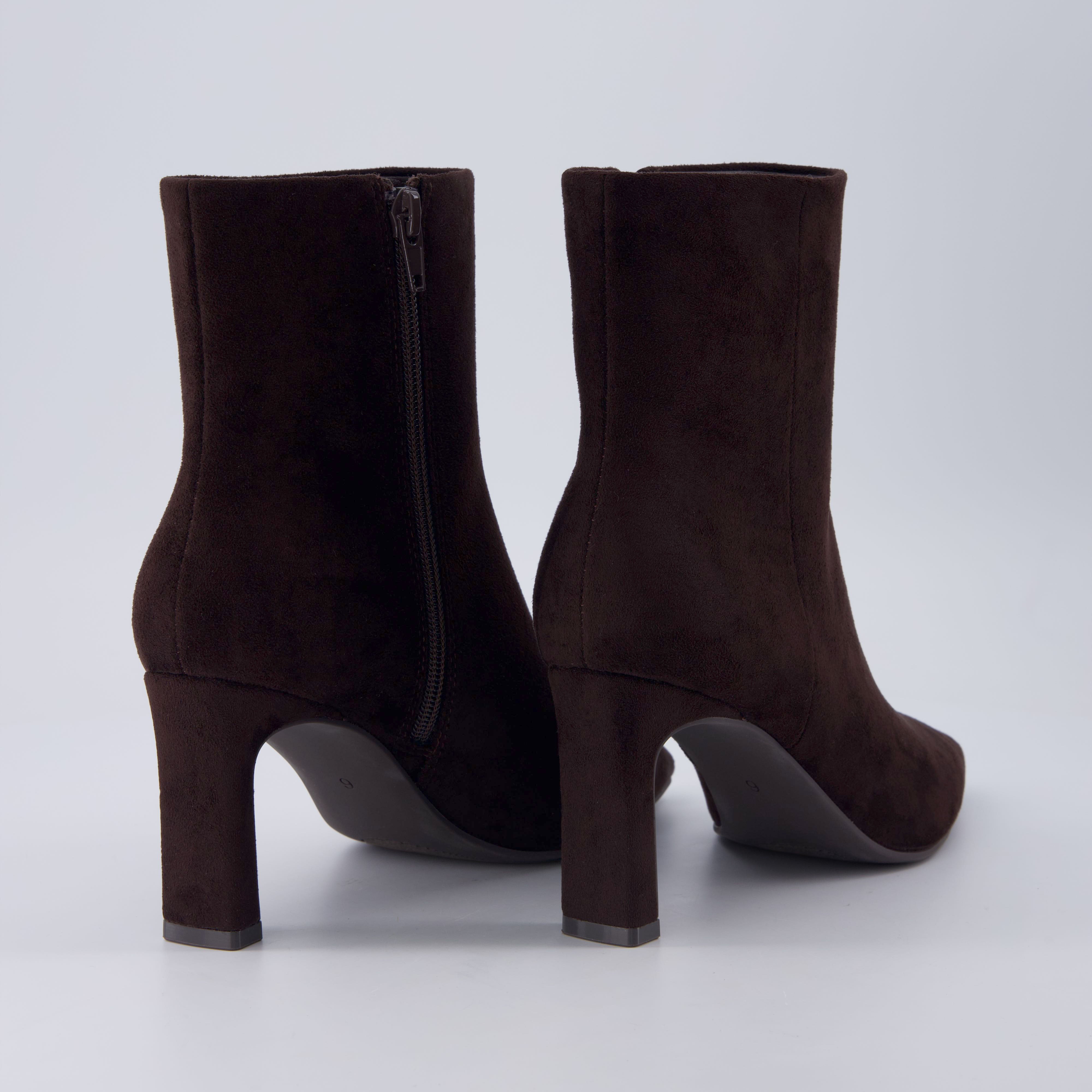 Giana High Heel Ankle Boots Chocolate Medium