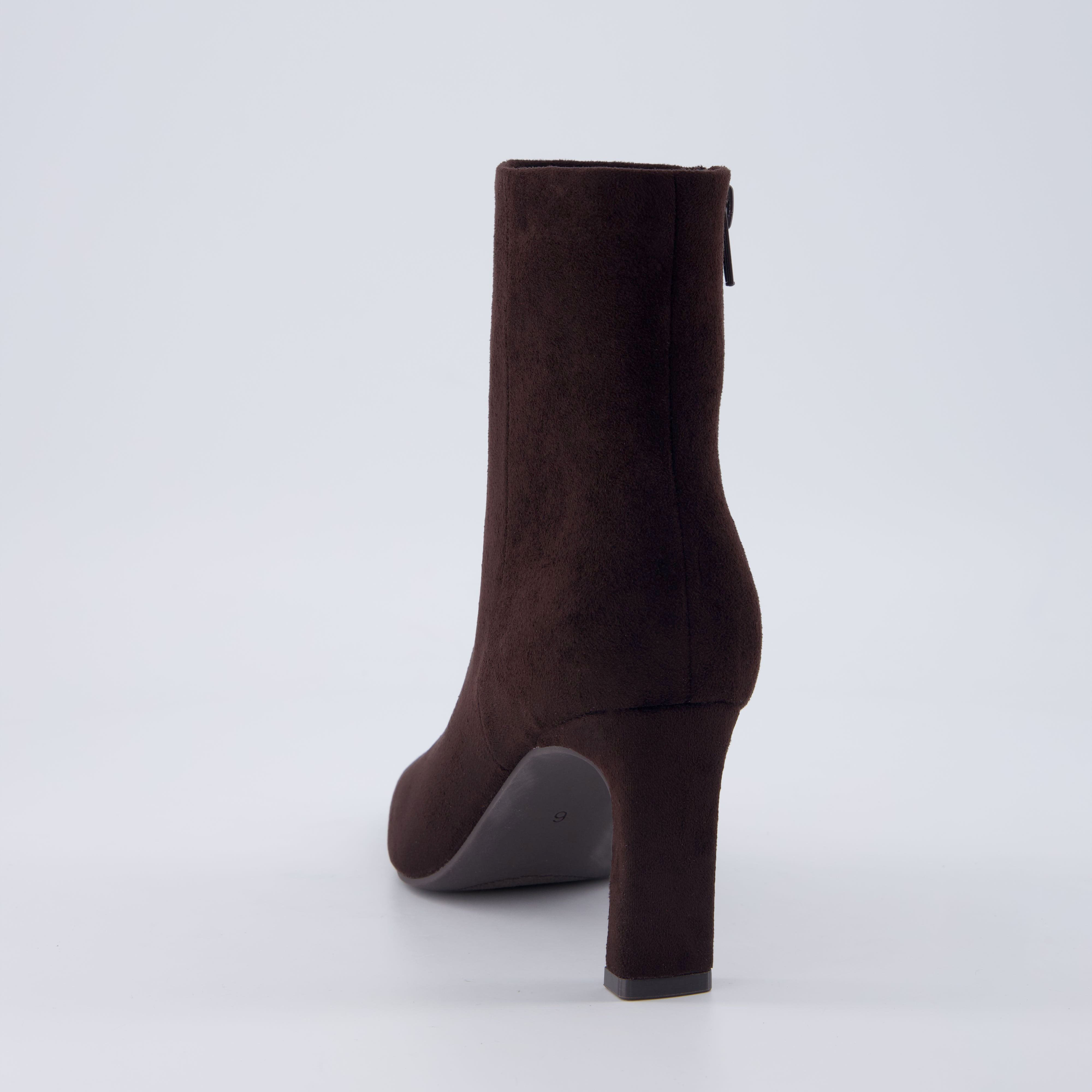 Giana High Heel Ankle Boots Chocolate Medium