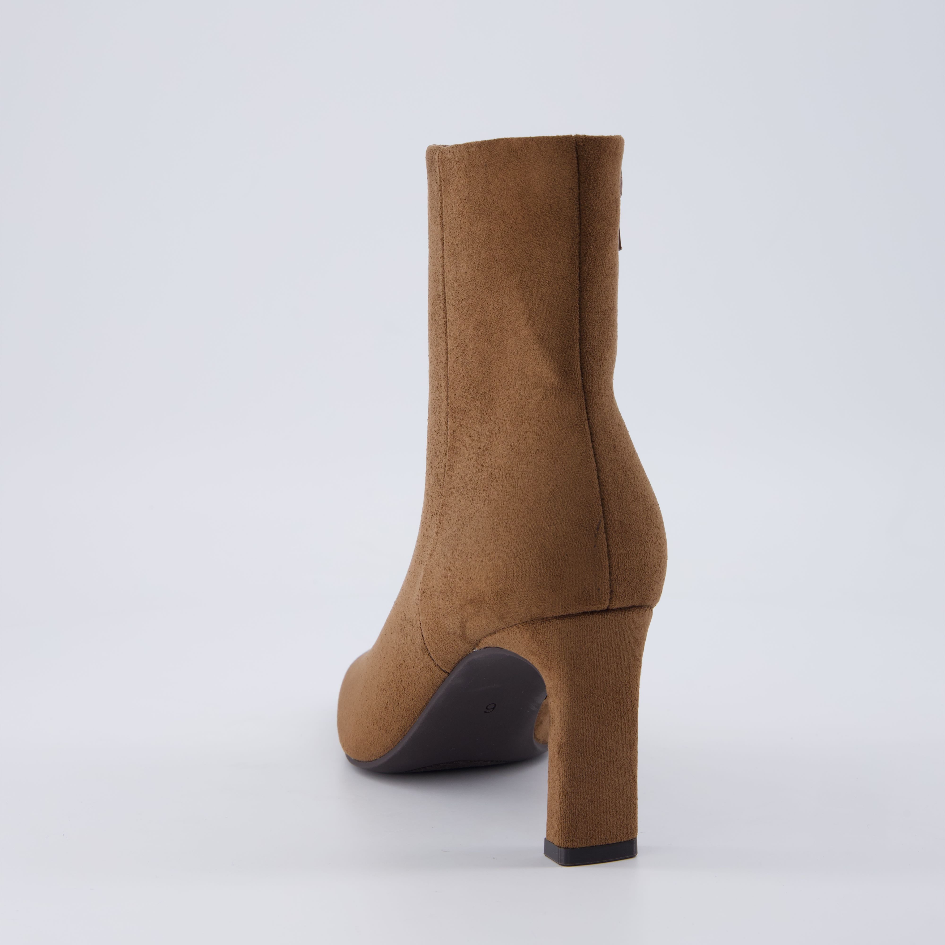 Giana High Heel Ankle Boots Tobacco Medium