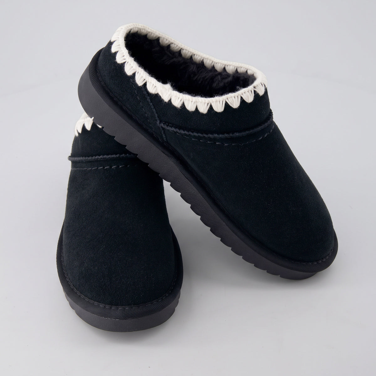 Hilo 3 Leather Kids Slippers Black Embroidered Medium