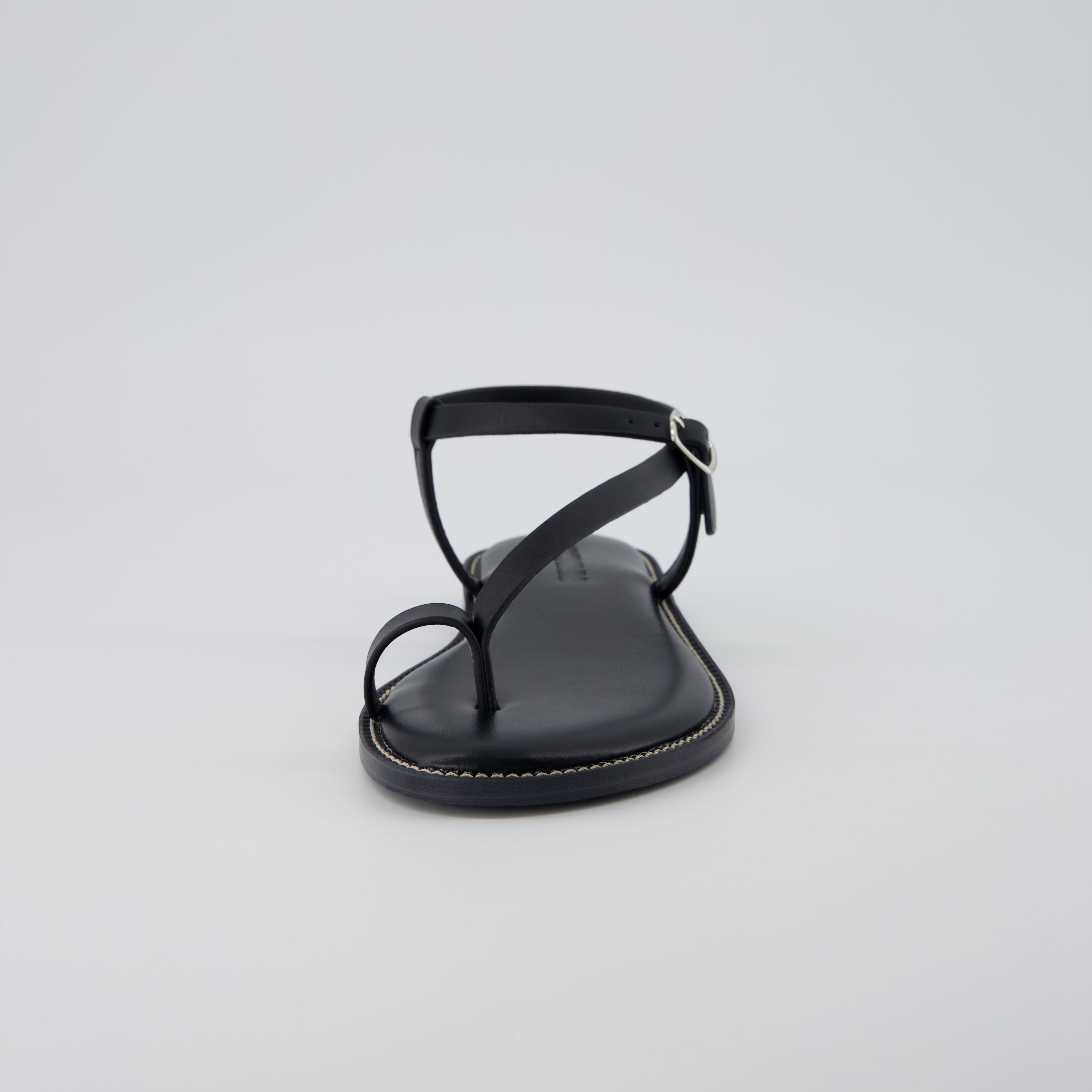 Life Strappy Flat Sandals Black Medium