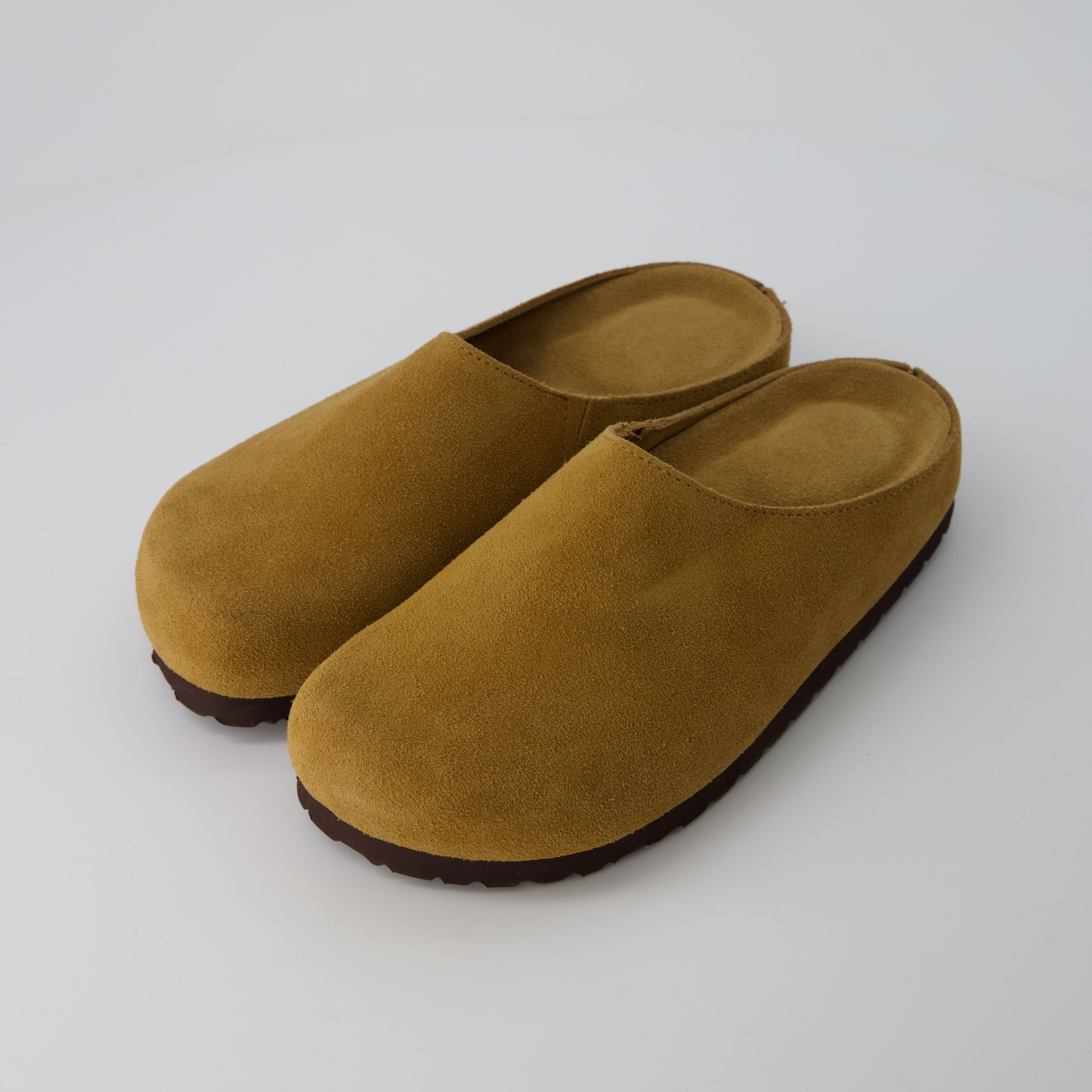 Lute Suede Clogs Chestnut