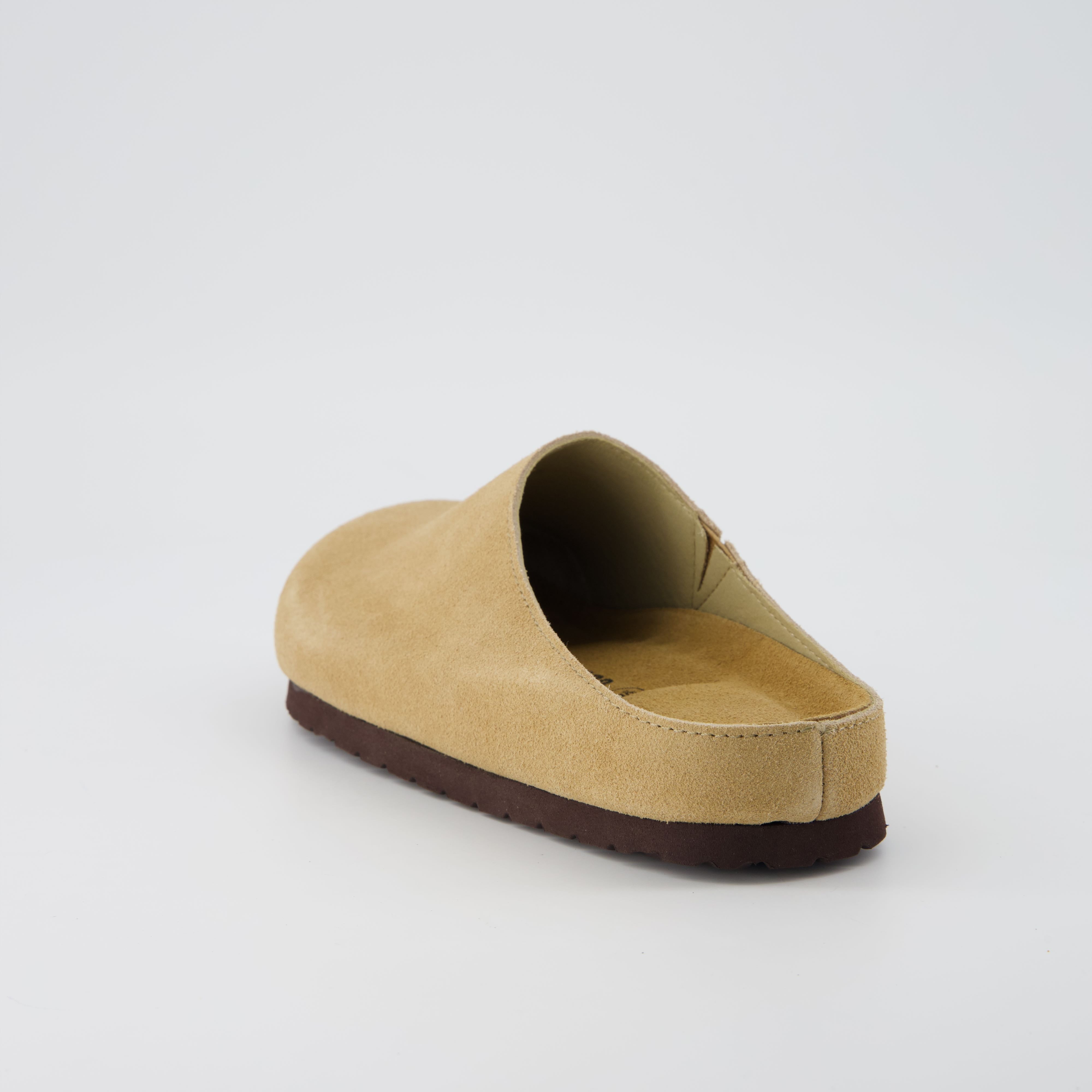 Lute Suede Clogs Sand