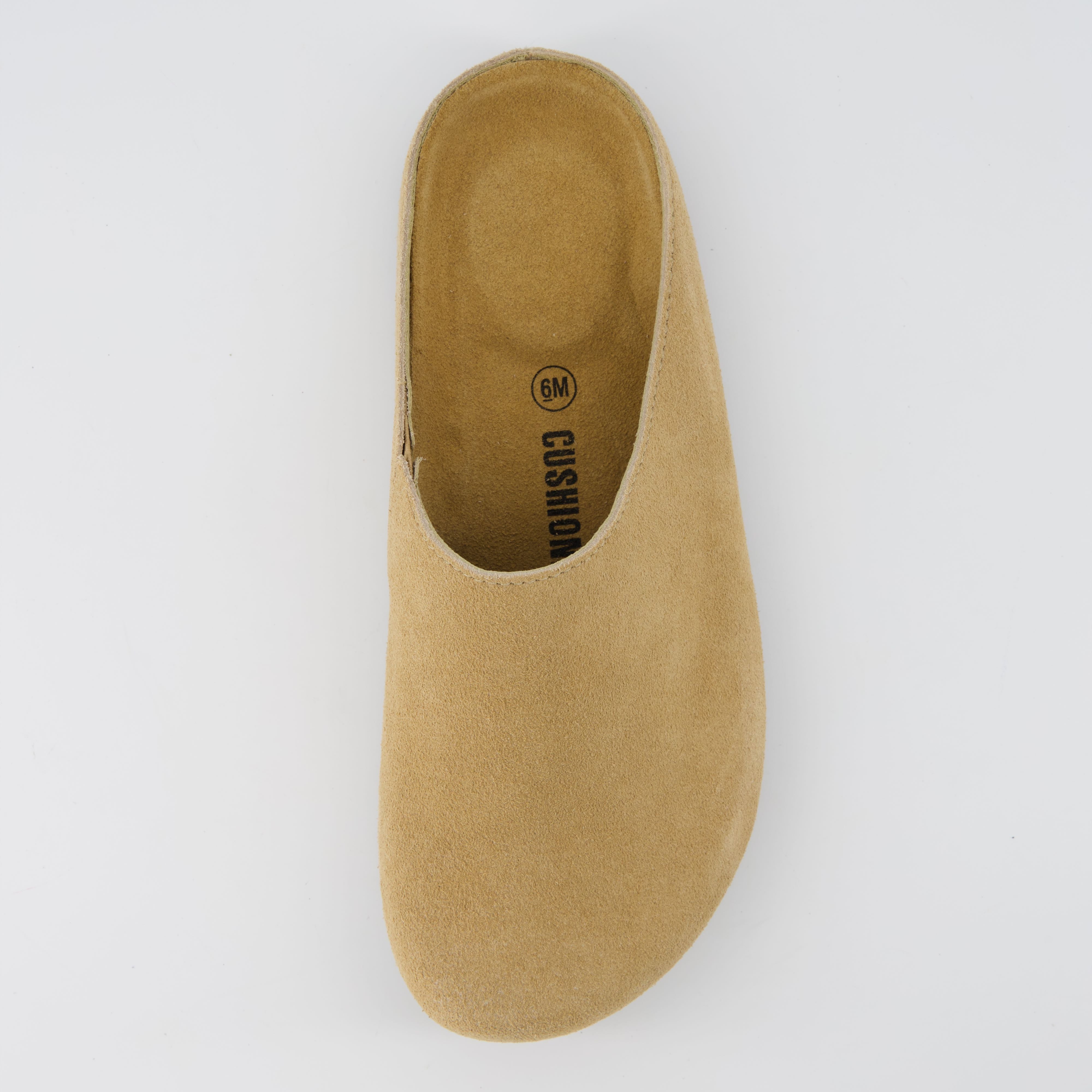 Lute Suede Clogs Sand