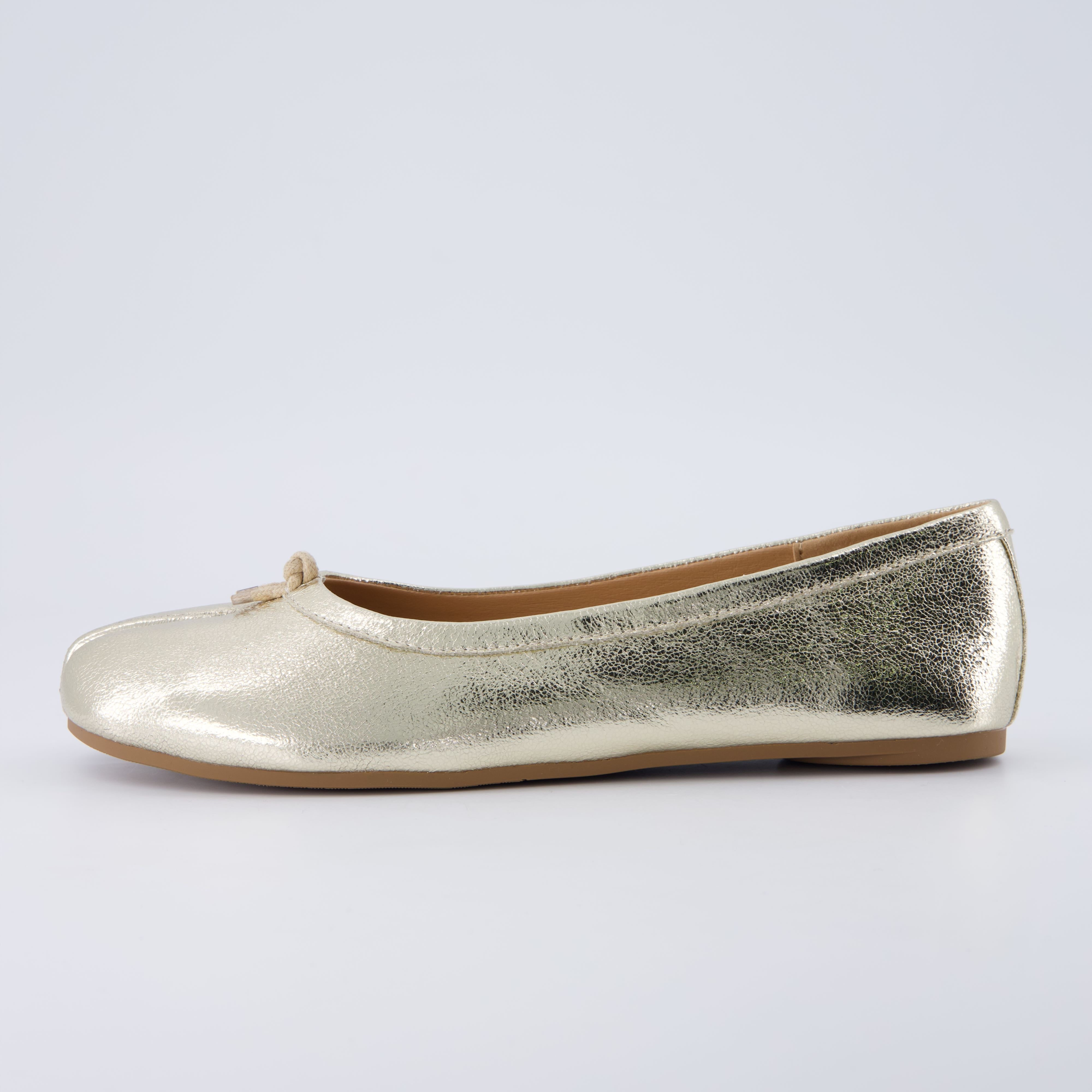 Maki Split-toe Flats Gold Medium