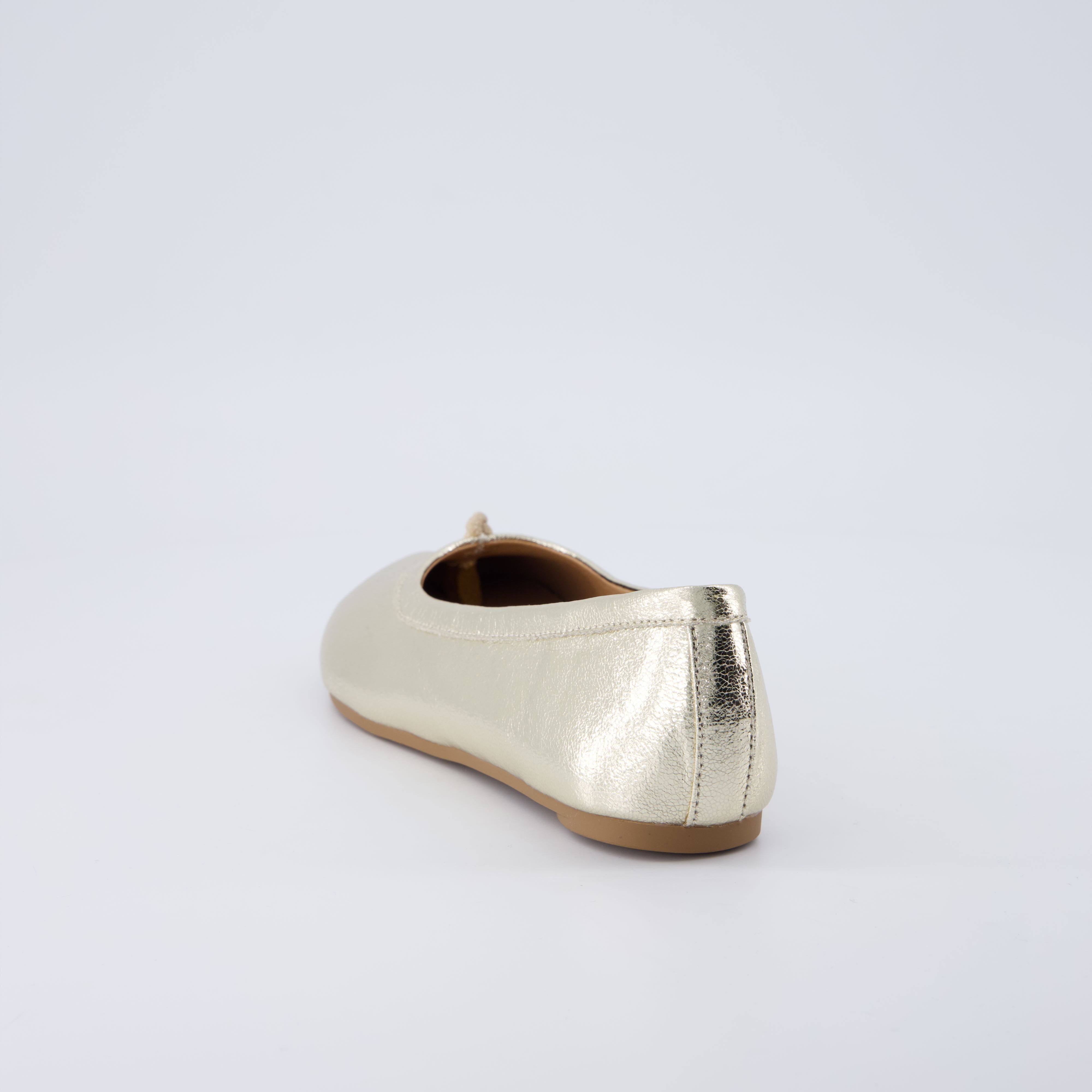 Maki Split-toe Flats Gold Medium