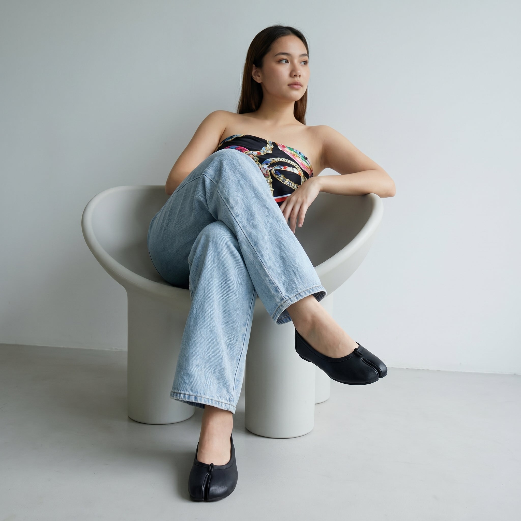 Maki Split-toe Flats Black Medium
