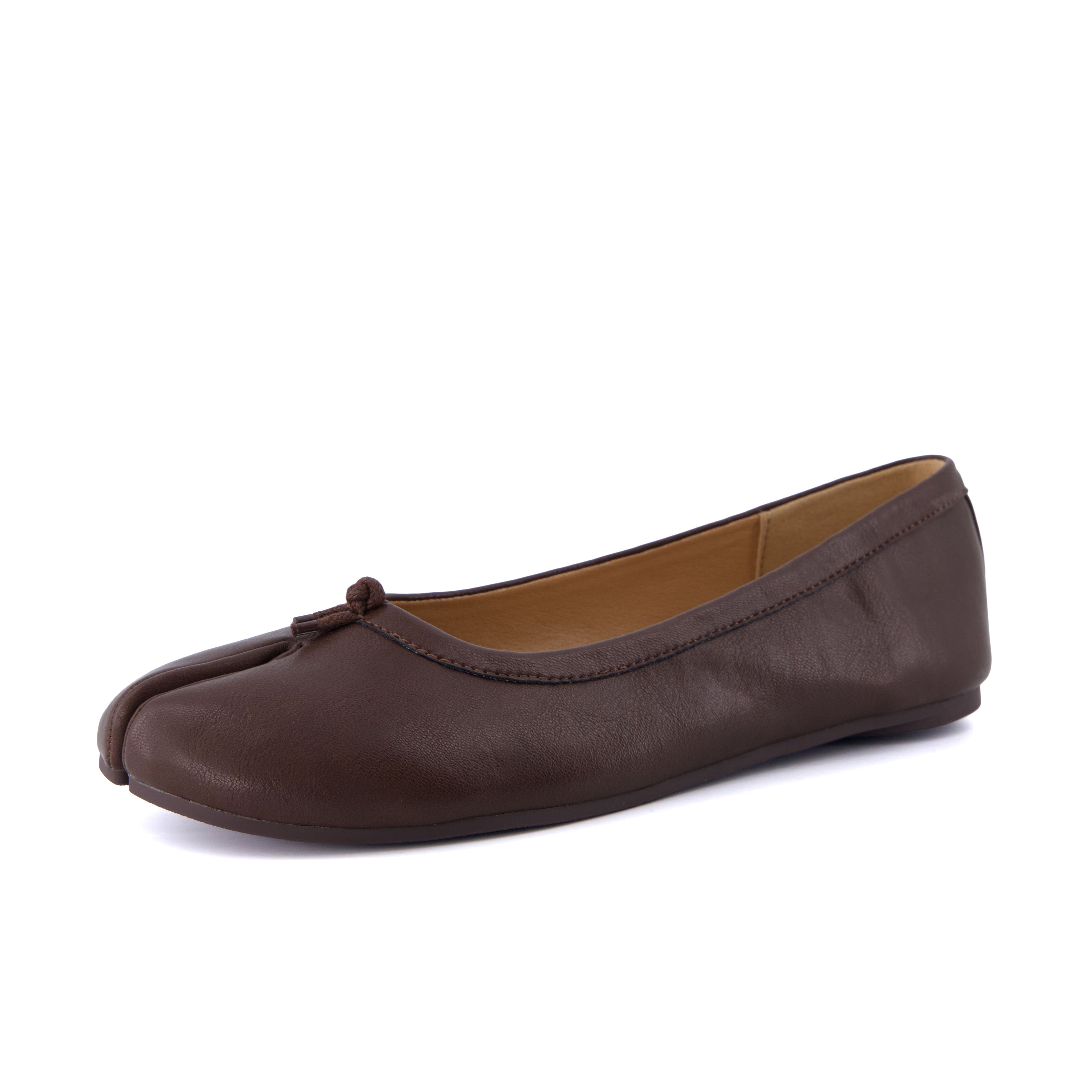 Maki Split-toe Flats Brown Medium