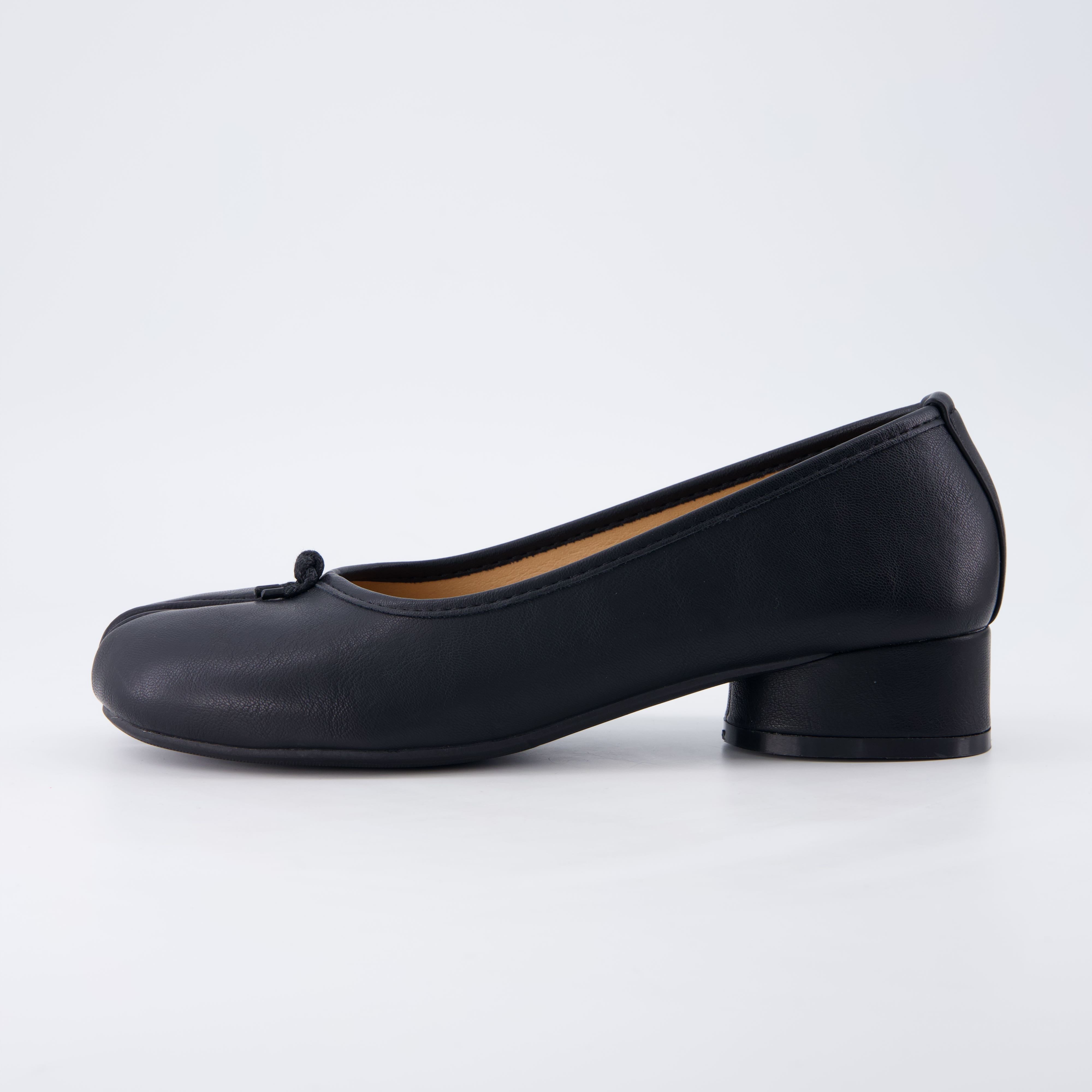 Cushionaire Mikko Split Toe Tabi Heeled Ballet Flats for Women