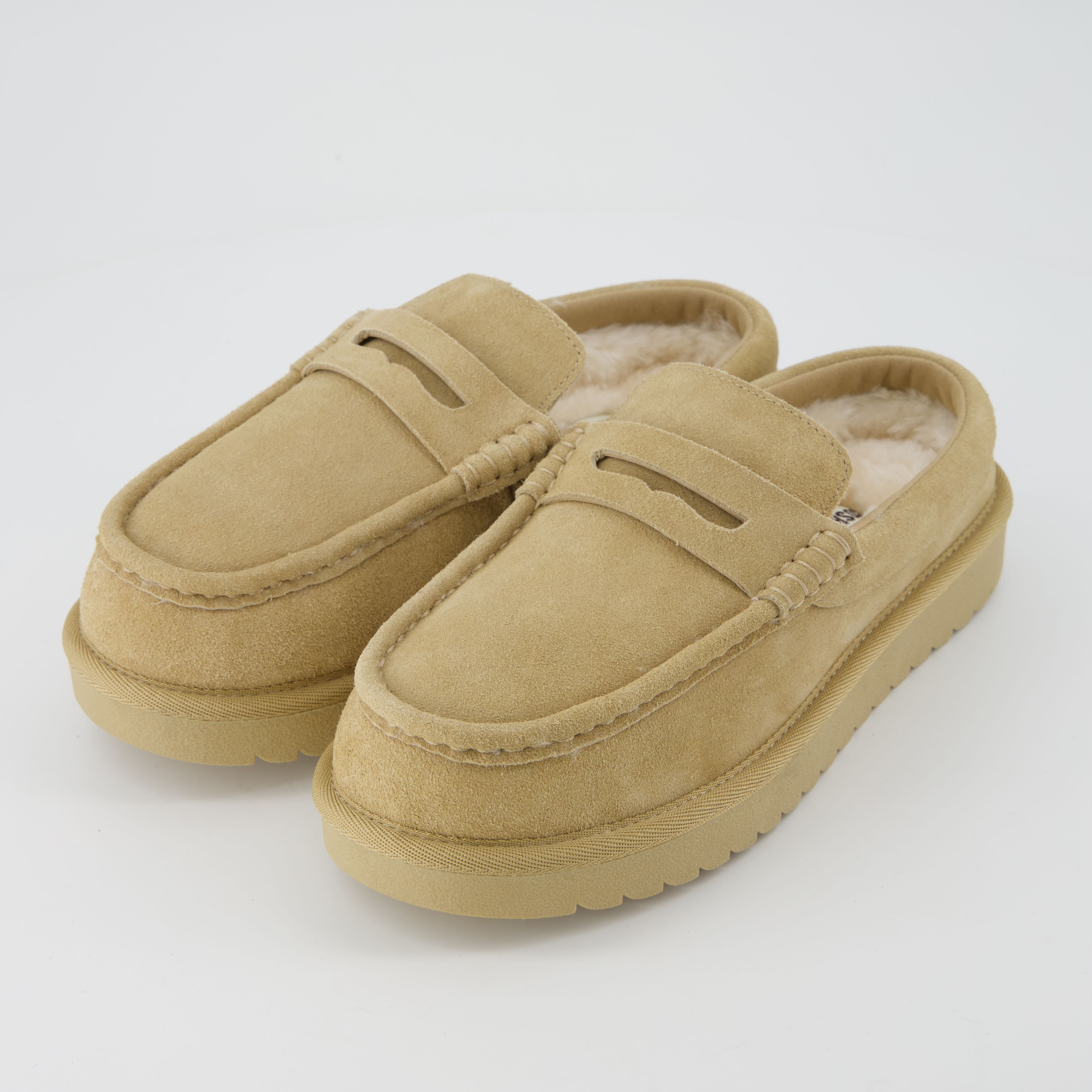 Ollie Suede Slippers Biscuit