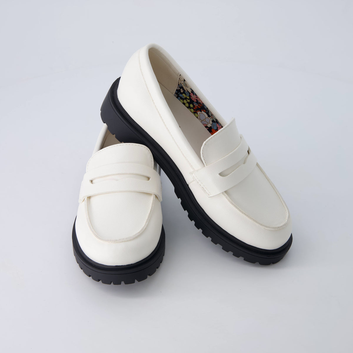 Racy Girls Penny Loafers White Medium