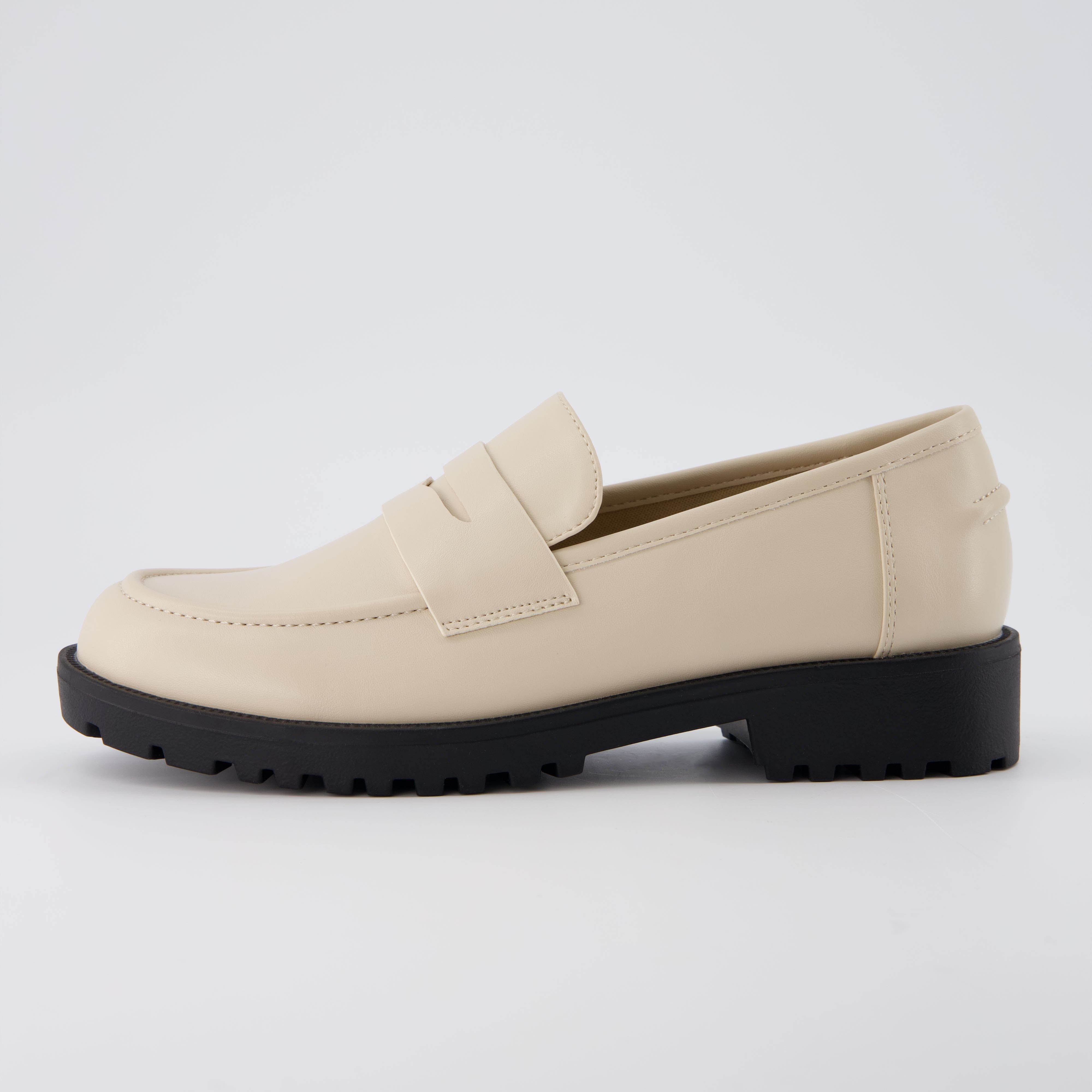 Rizzo Slip On Loafer Cream