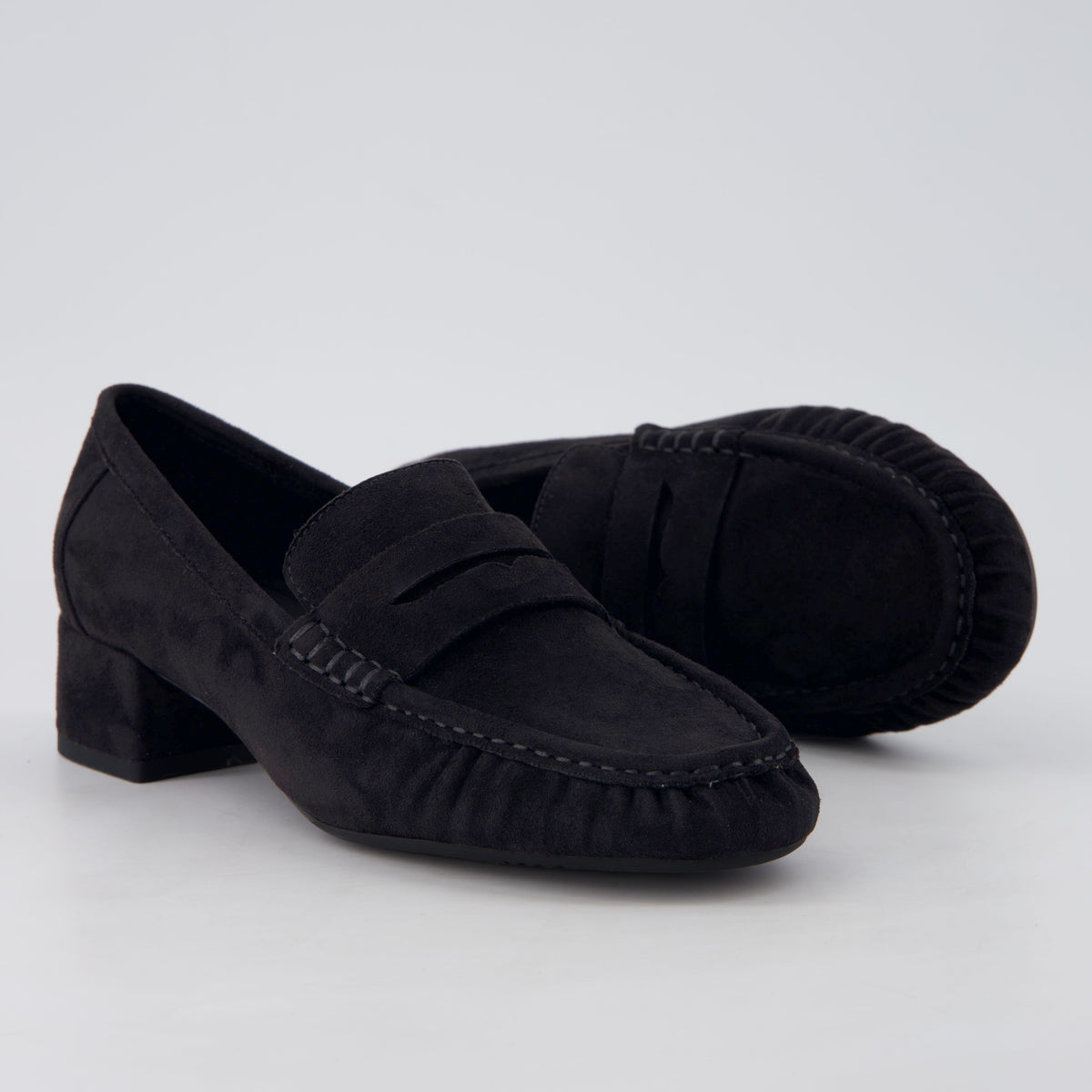 Teah Heeled Penny Loafers Black Medium