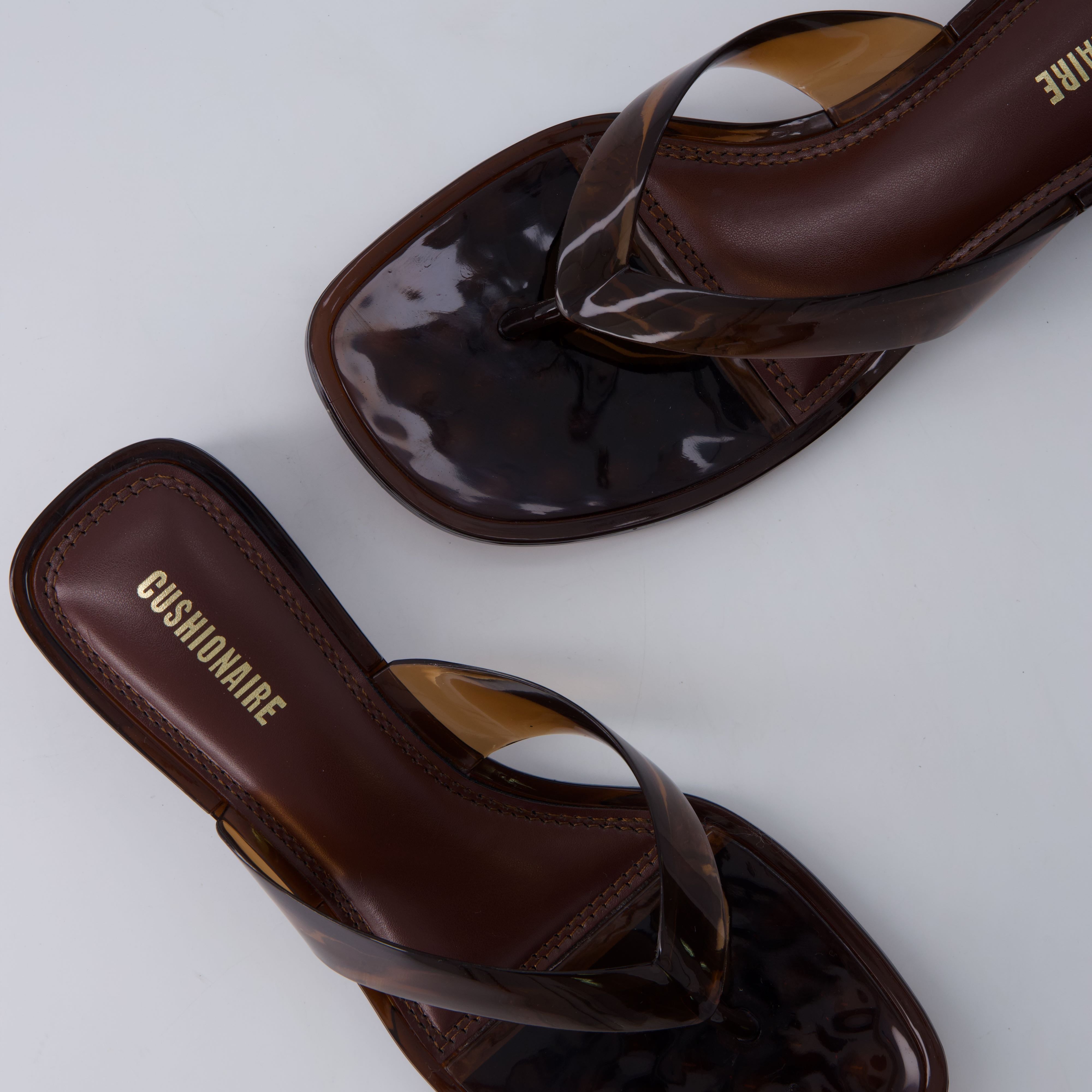 Toots Thong Strap Jelly Sandals CHOCOLATE Medium