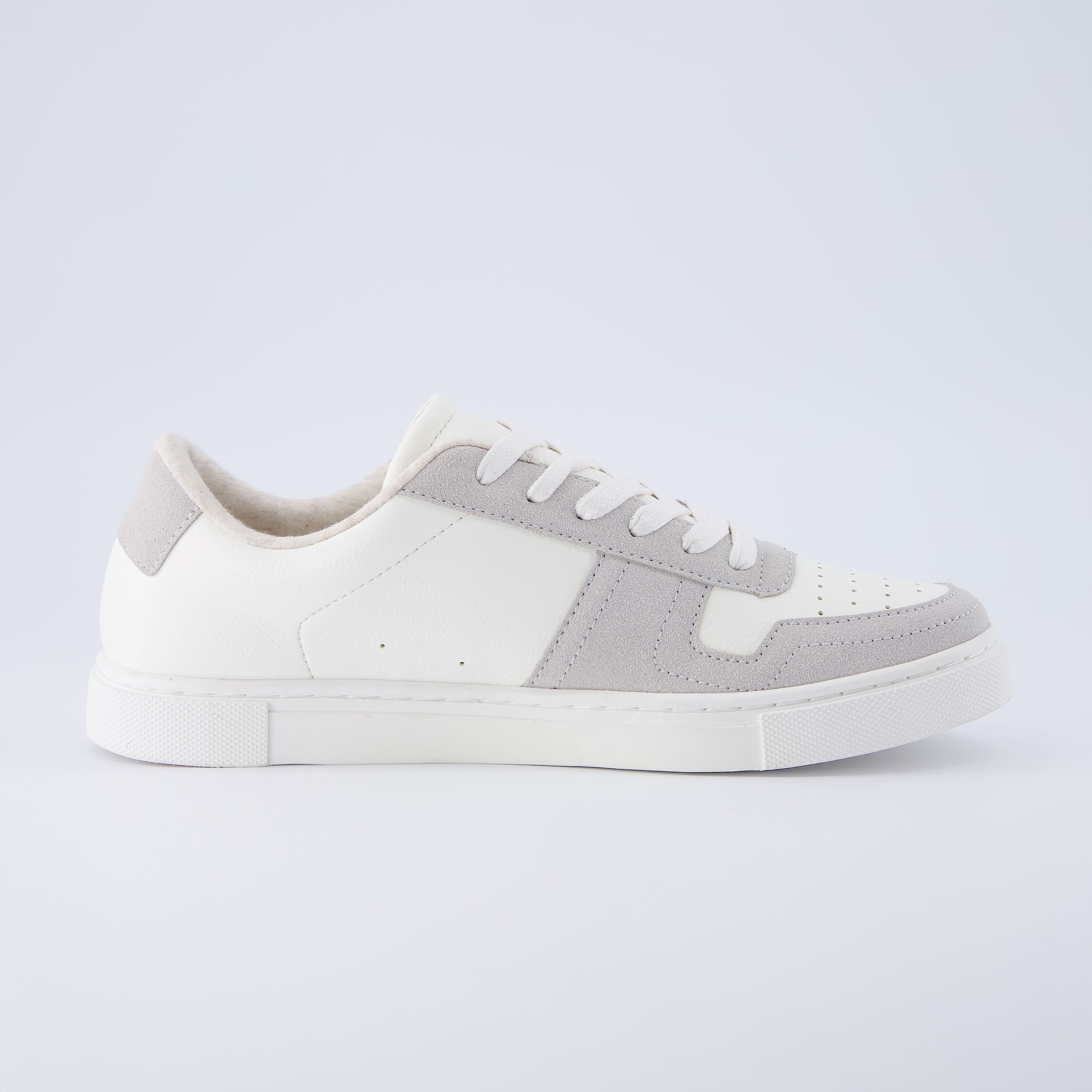 Trophy Lace Up Sneaker White Grey