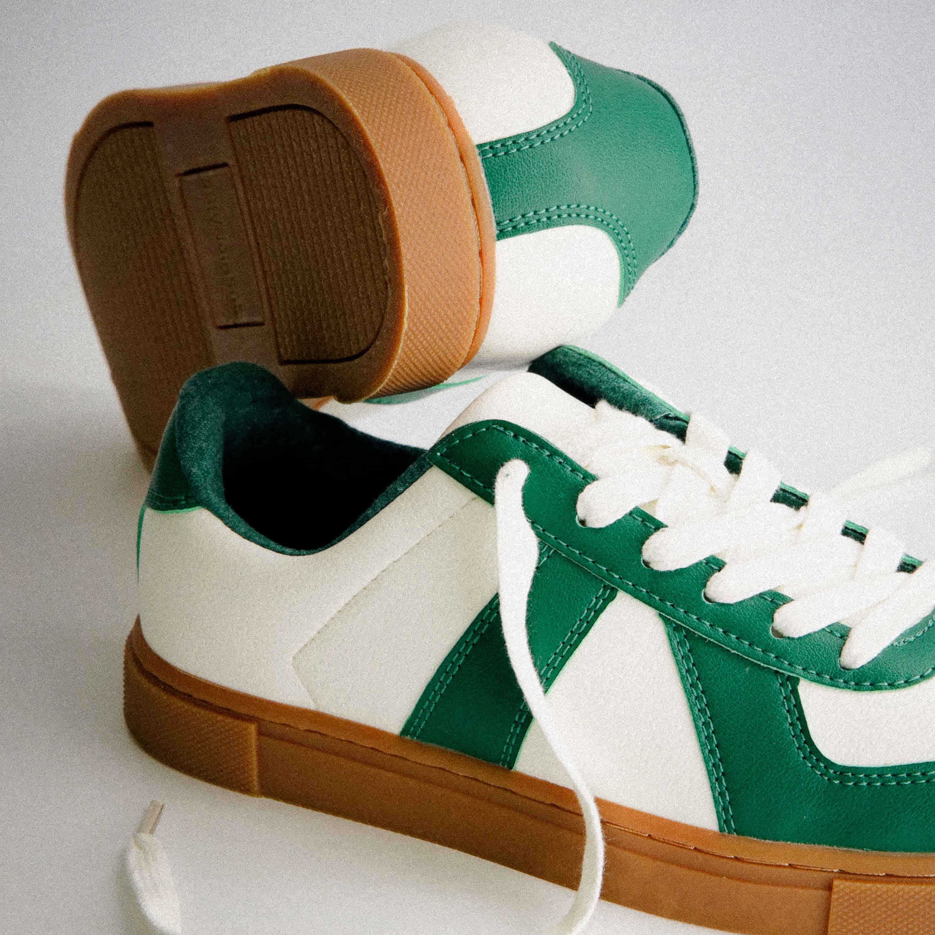Bailey Lace Up Sneaker White Green
