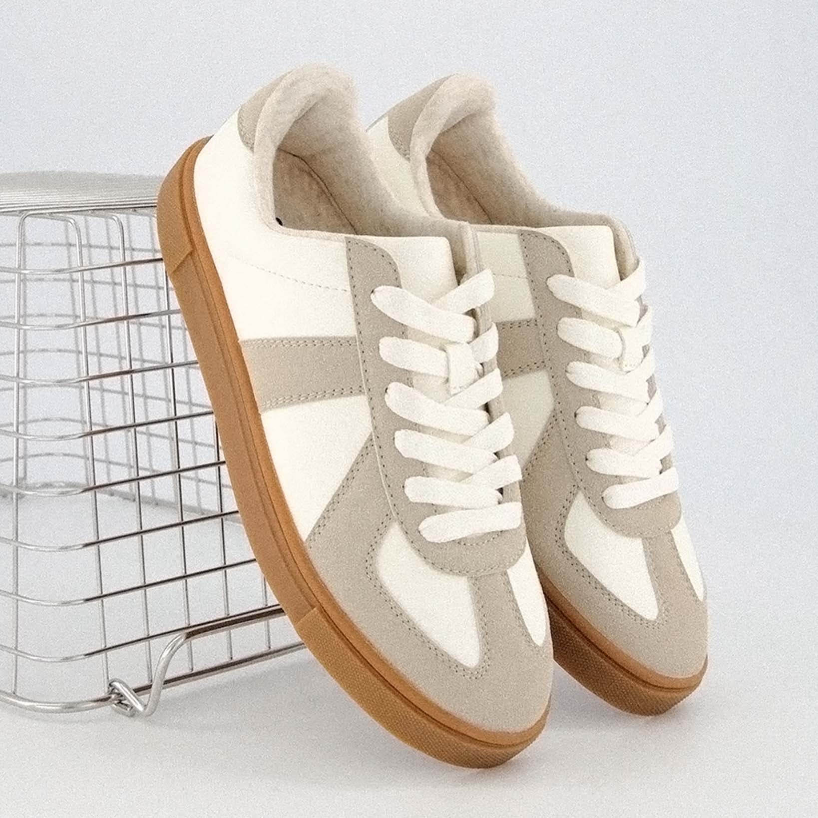 Bailey Lace Up Sneaker White Grey