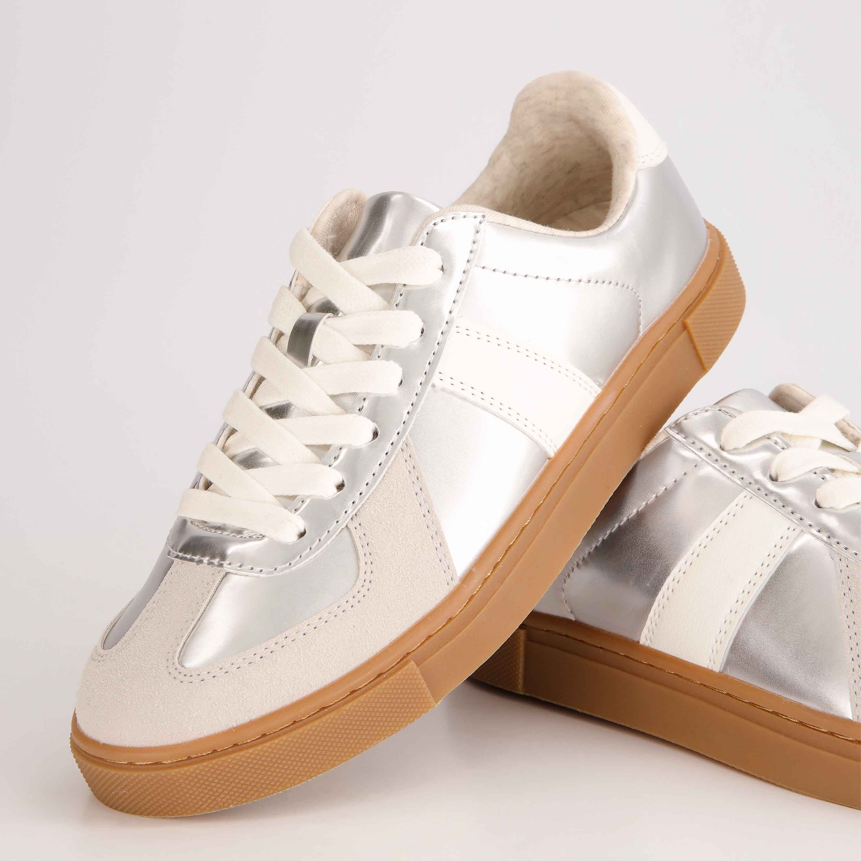 Bailey Lace Up Sneaker Silver